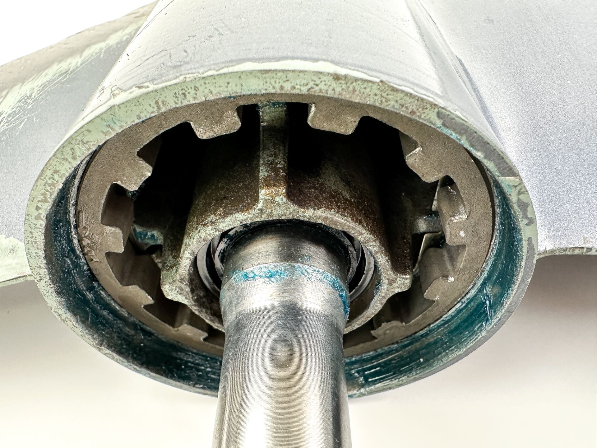 2000-2015 Yamaha 115HP 4 Stroke 20" Long Lower Unit Gear Case Ready To Install