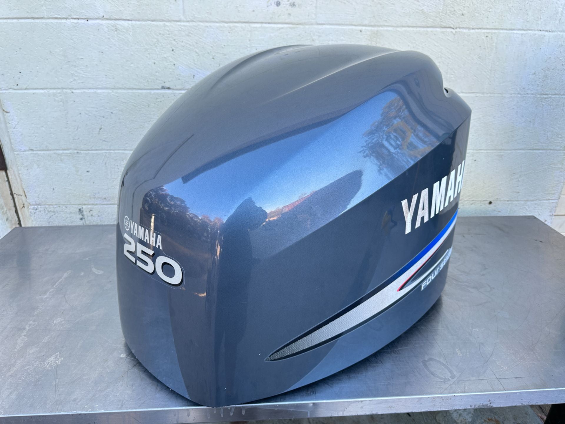 Yamaha F250 250HP 4 Stroke Outboard Top Cowling Cover Assembly 3.3L