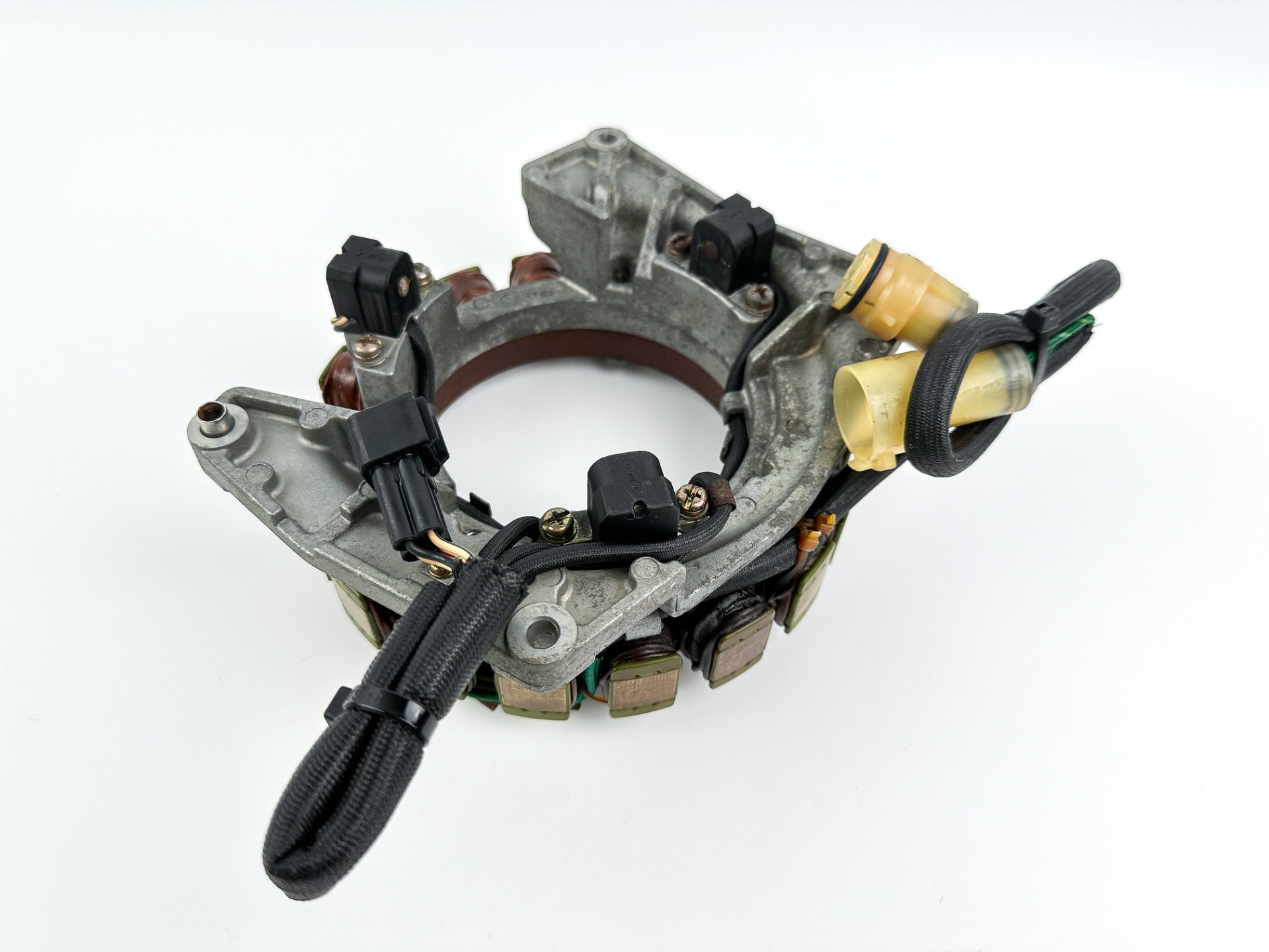 2003 Yamaha 225 HP 4 Stroke Outboard Coil Pulser Base Stator Assembly 69J-81460-01-00 OEM