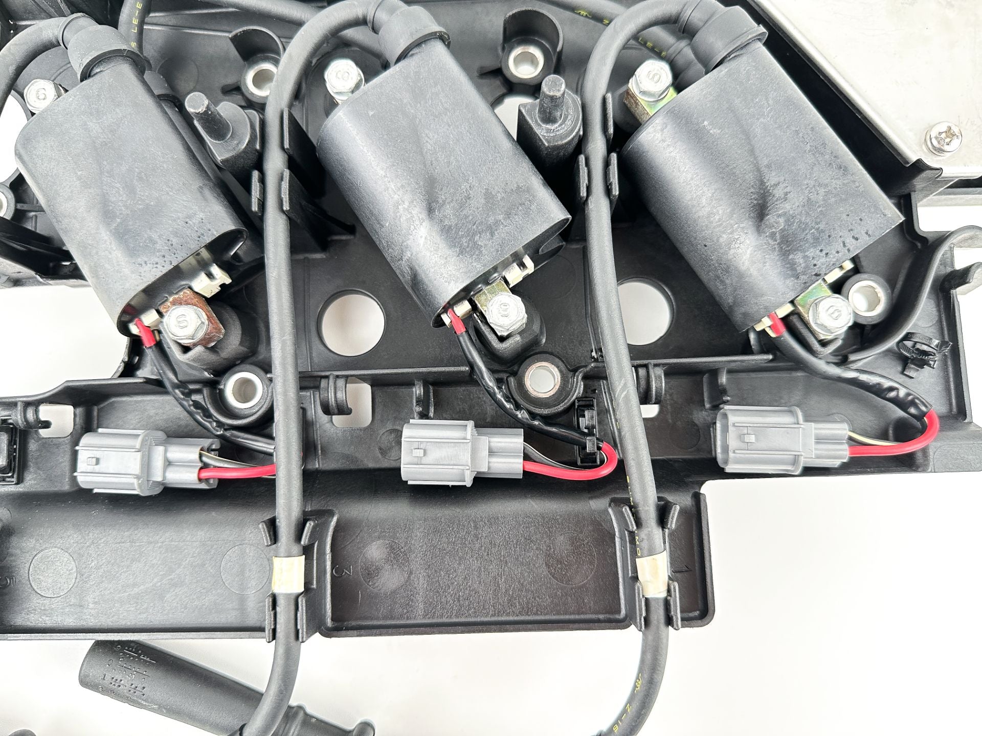 2003 Yamaha 225 HP 4 Stroke Outboard Ignition Coil Set W/ Plate 69J-82310-00-00 Tested