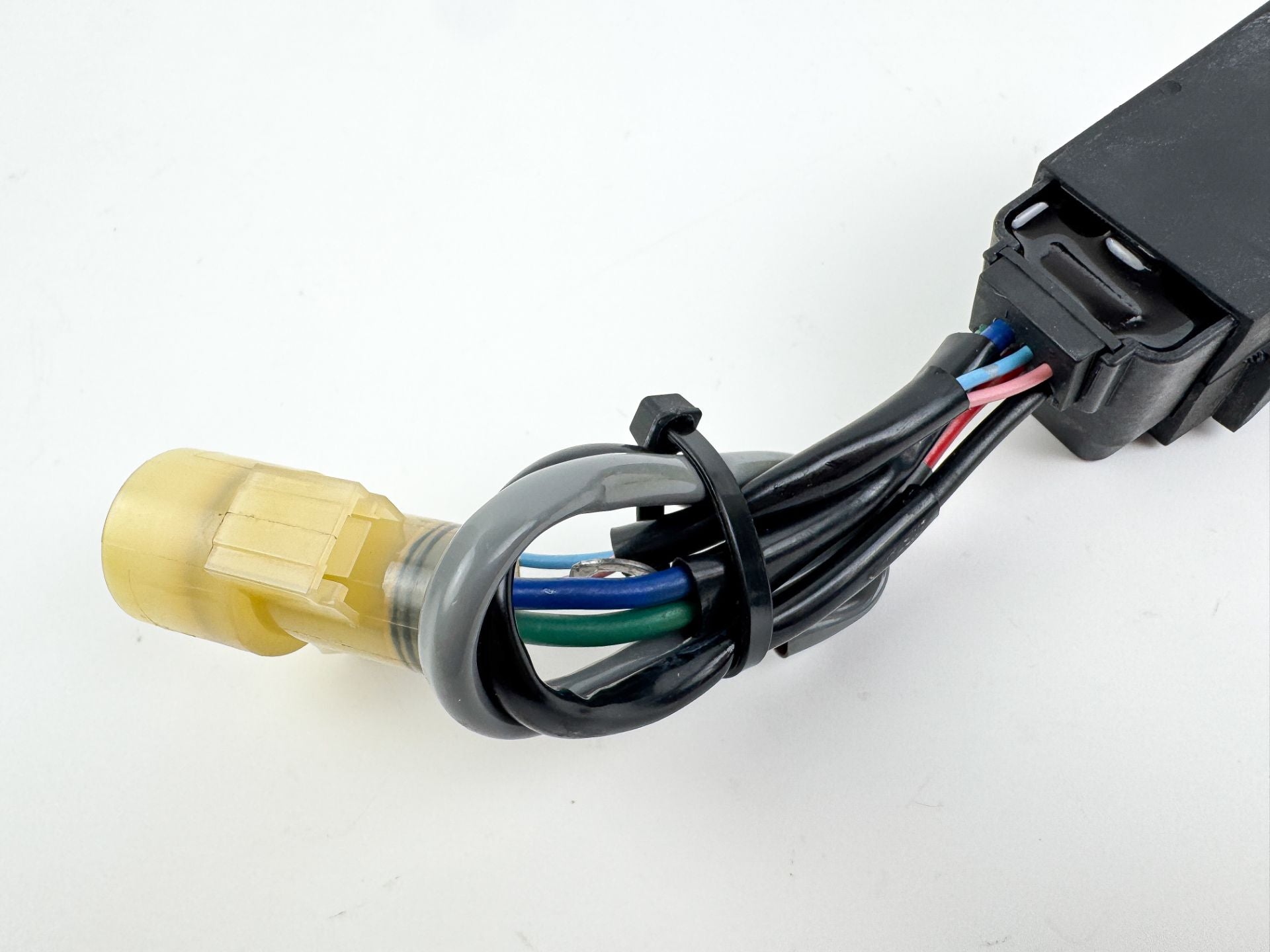 2011 Suzuki 115 HP 4 Stroke Outboard Trim Tilt Relay 38410-93J12 OEM