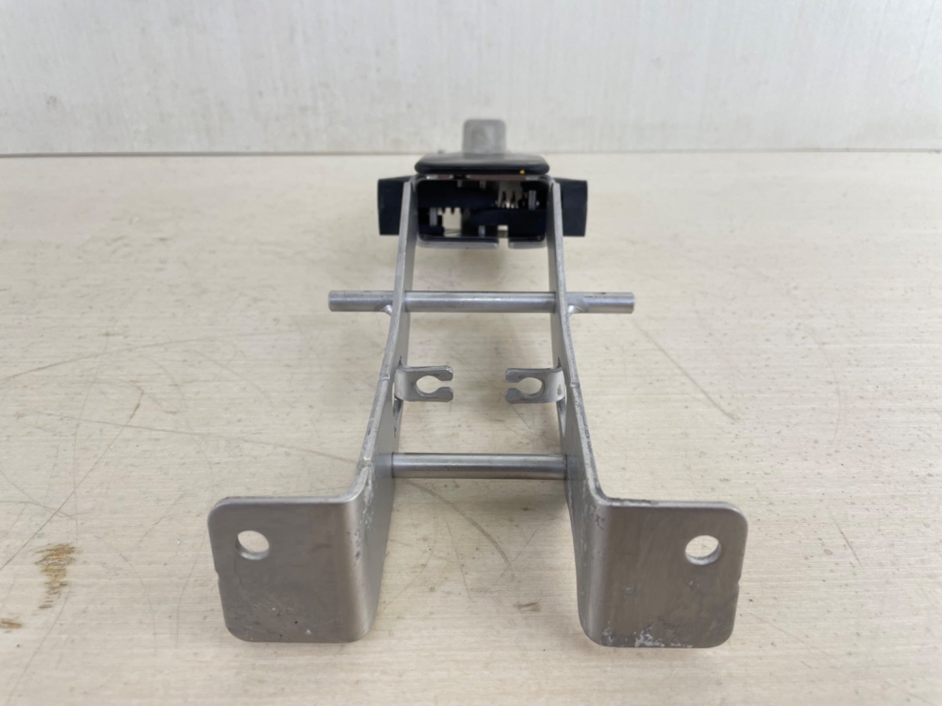 Mercury Verado Front Cowling Latch Bracket Assembly 888976T01