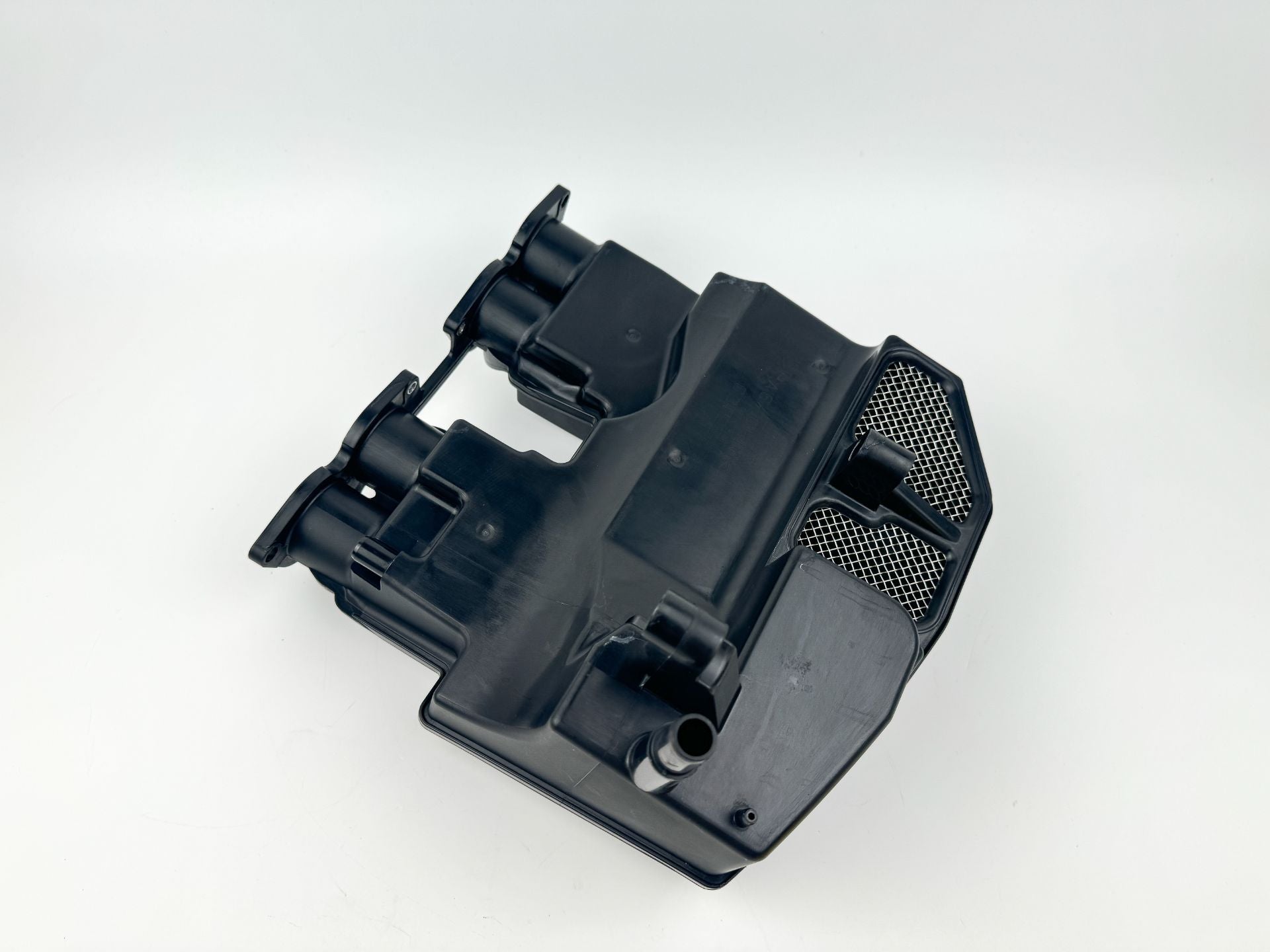 2018 Yamaha 150 HP 4 Stroke Outboard Intake Air Silencer Assembly 63P-14440-00-00 OEM