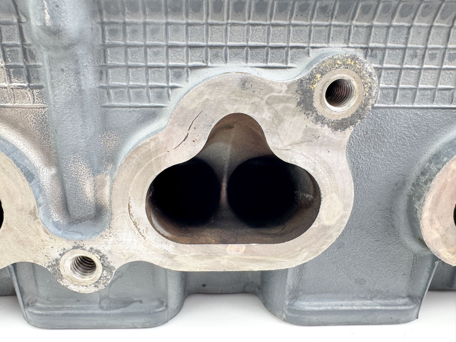 2019 Suzuki 90 HP 4 Stroke Outboard Cylinder Head 11100-87L10 OEM