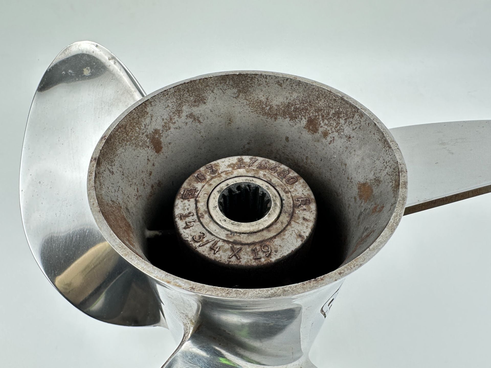 Evinrude Johnson Stainless Steel Propeller Viper 14 3/4 x 19P LH Counter 176630