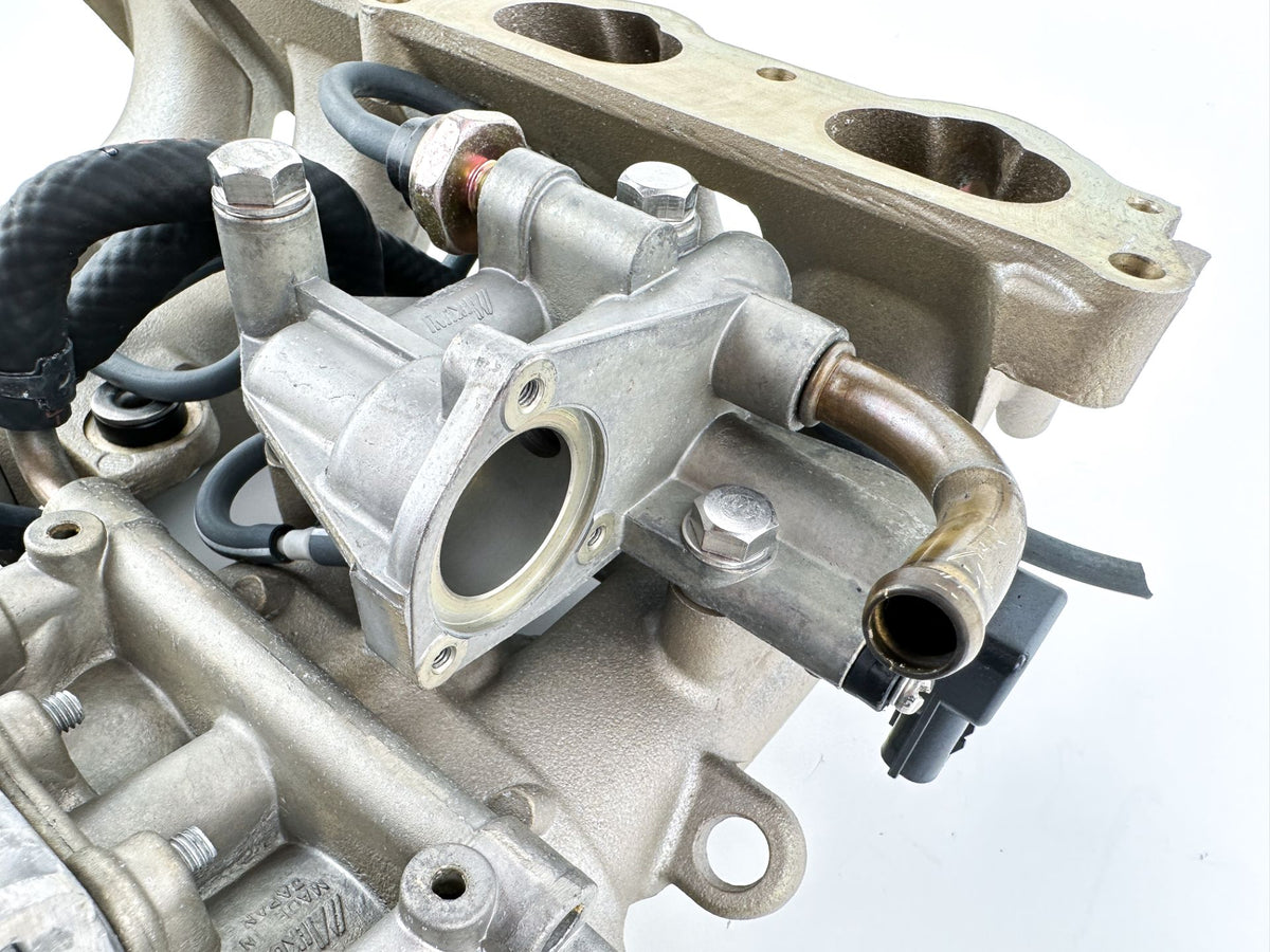 2007 Yamaha 115 HP 4 Stroke Outboard Intake Manifold & Throttle Body 68V-13751-01-00 OEM