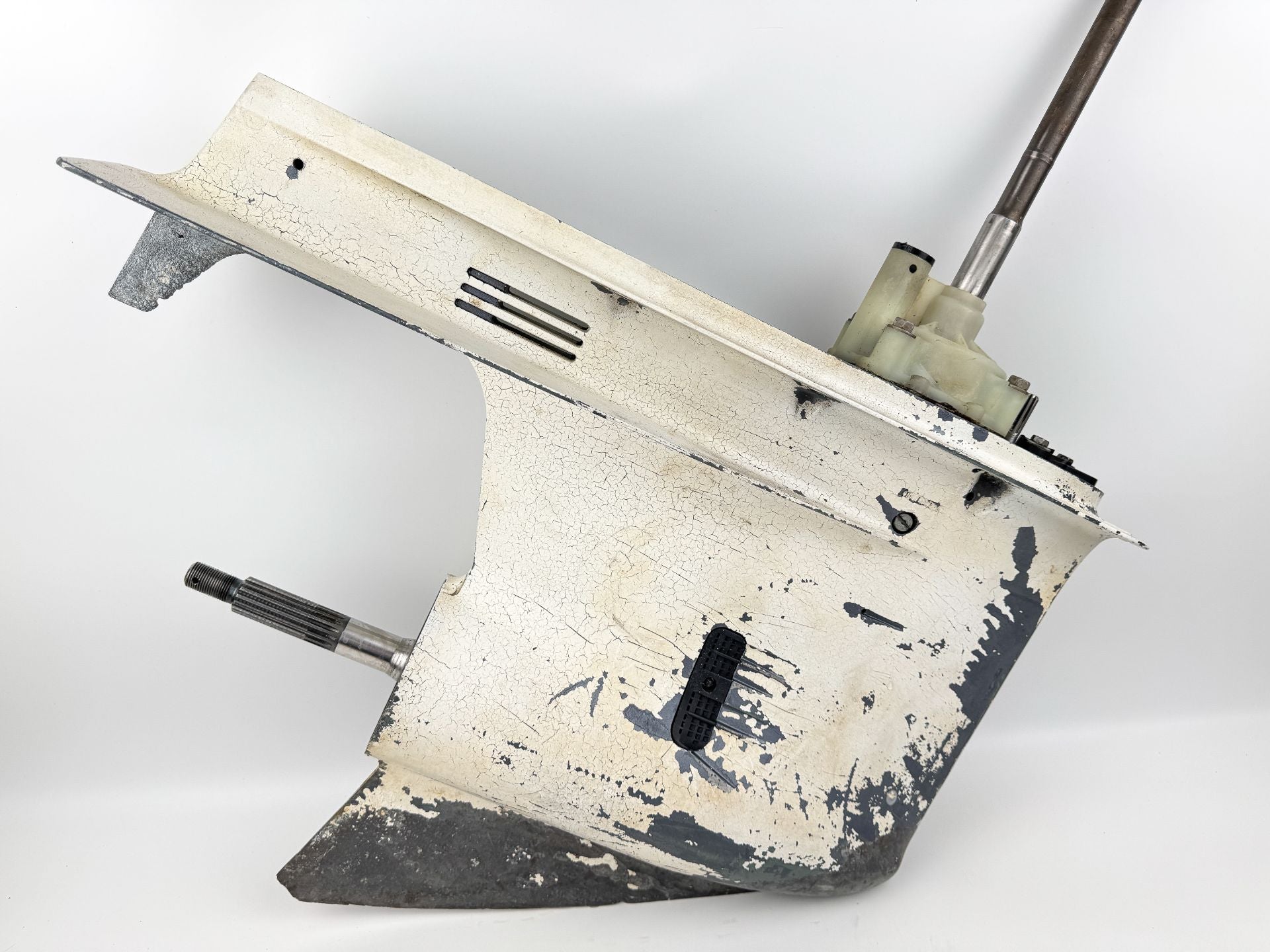 04-06 Yamaha 300HP 2 Stroke Outboard 25" Lower Unit Gear Case Counter