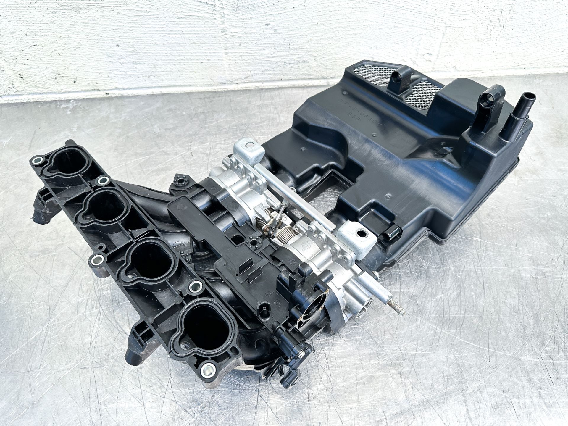 2016 Yamaha 150 HP 4 Stroke Outboard Intake Manifold & Throttle Body 63P-13751-20-00 OEM