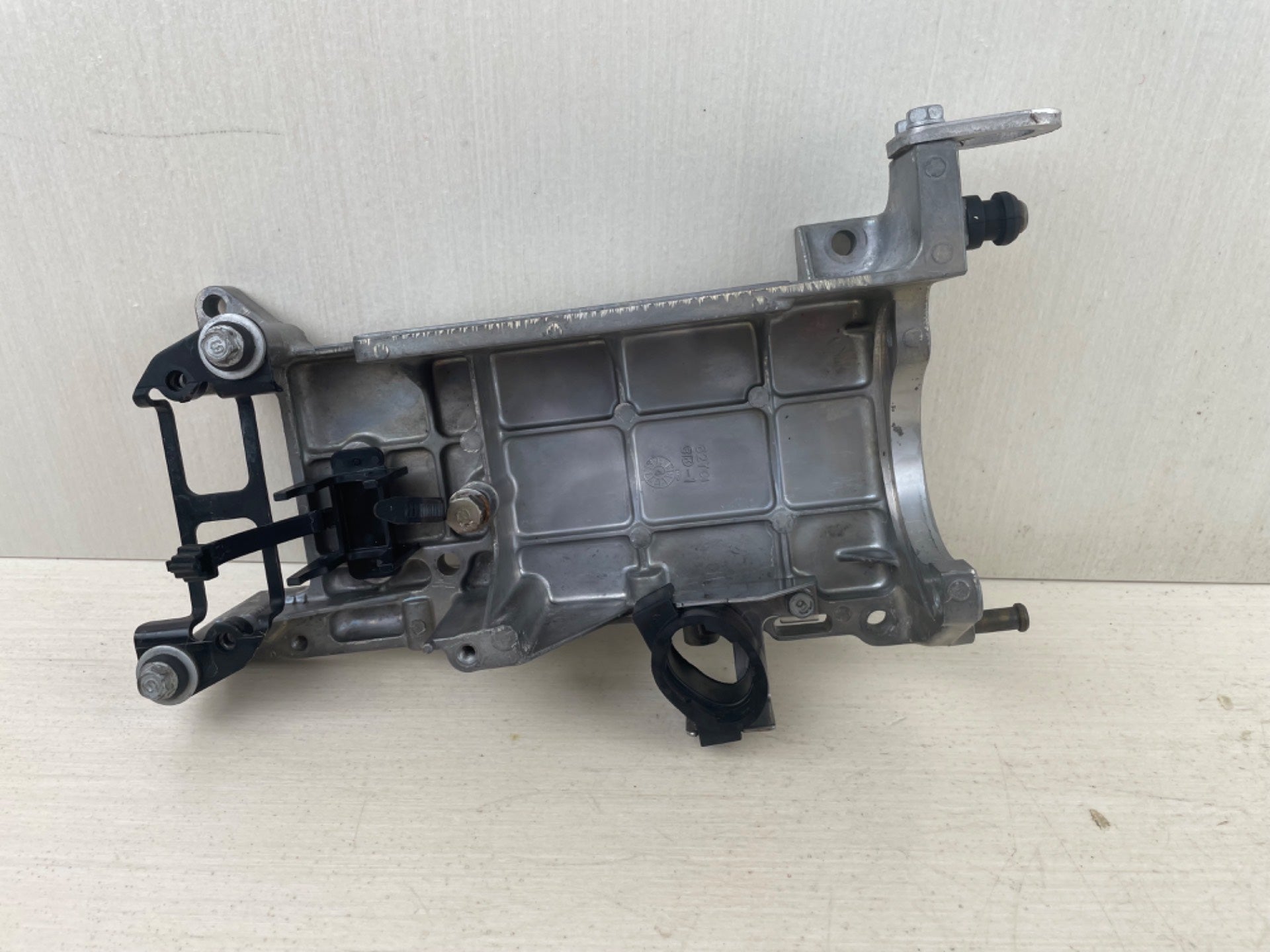 95-2004 Yamaha 50HP 4 Stroke Outboard Starter Motor Bracket 62Y-81822-01-94