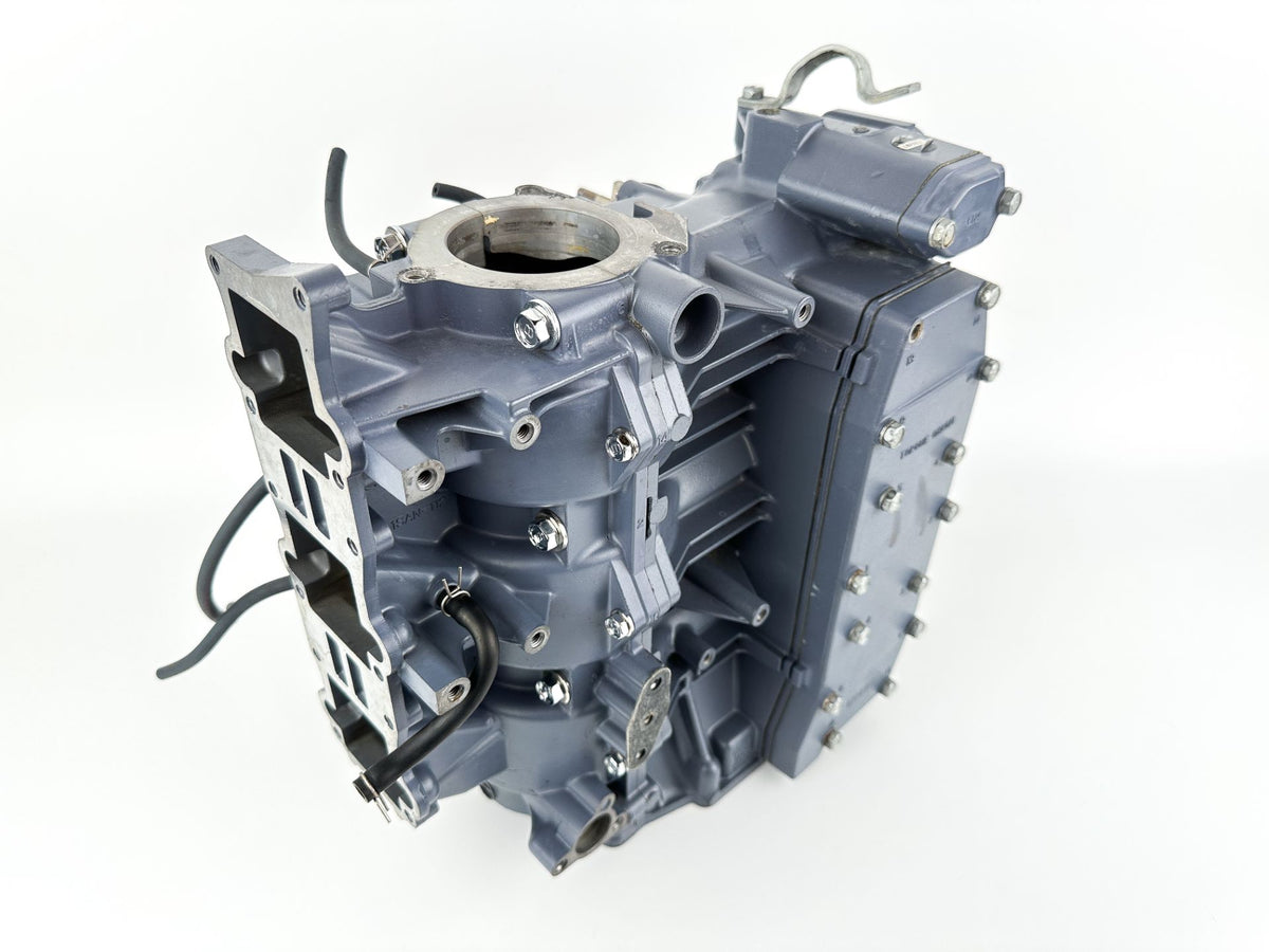 2002 Yamaha 50 HP 2 Stroke Outboard Cylinder Block Crankcase 6H4-15100-13-1S OEM