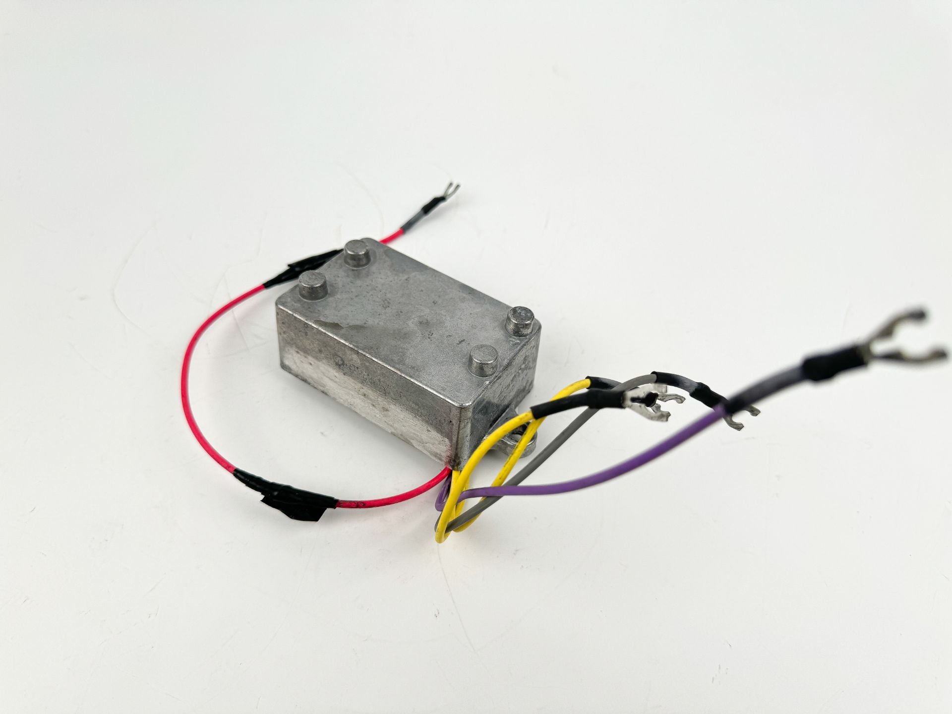 1996 Johnson 50 HP 2 Stroke Outboard Rectifier & Regulator 0585001 OEM