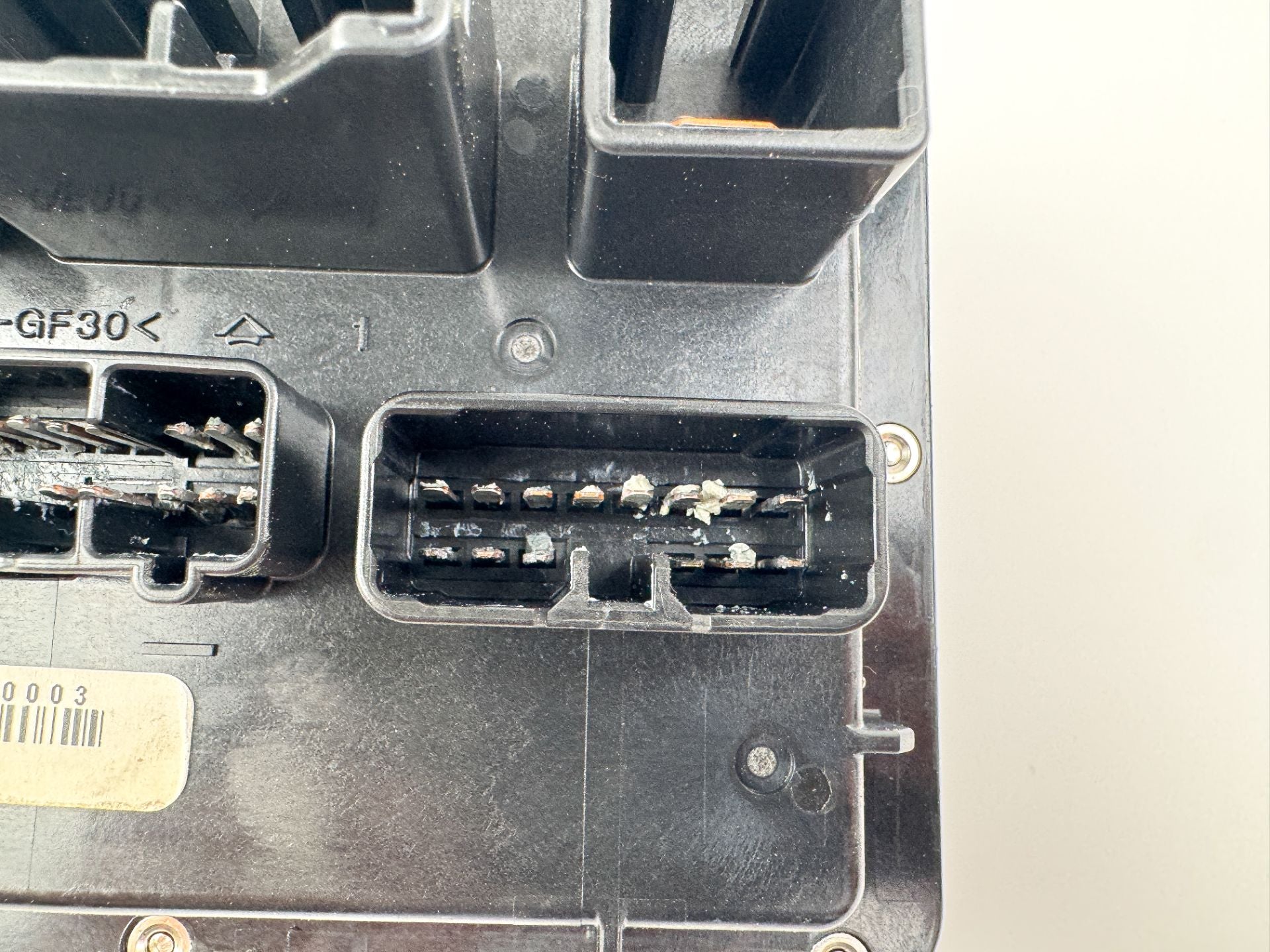 2012 Yamaha 300 HP 4 Stroke Outboard Fuse Box 6CE-82170-00-00 OEM