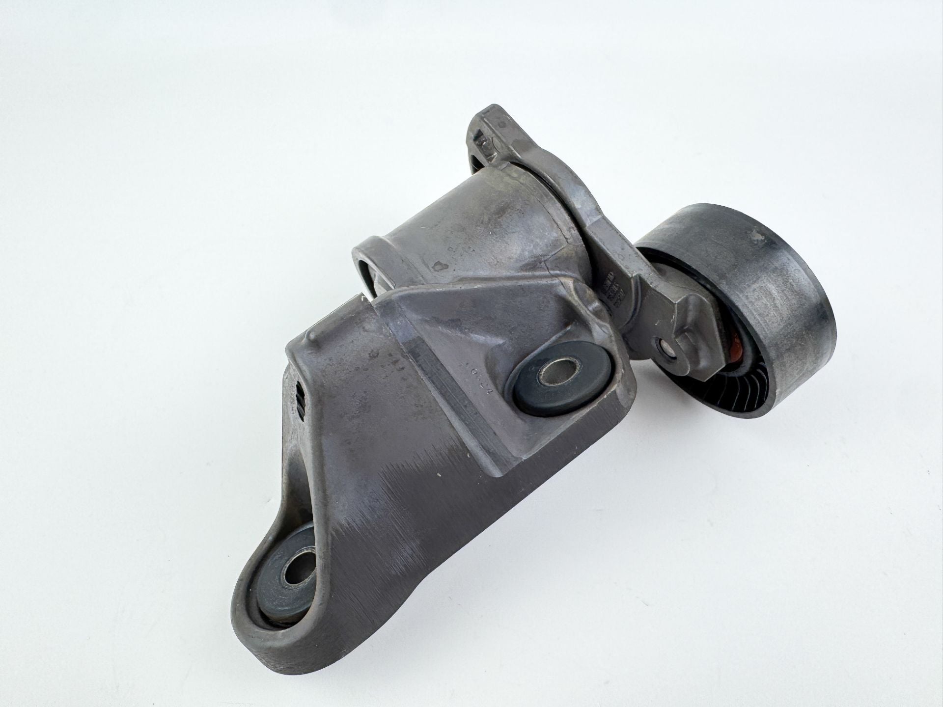 2014 Mercury 300 HP 4 Stroke Outboard Belt Tensioner 885349T05 OEM