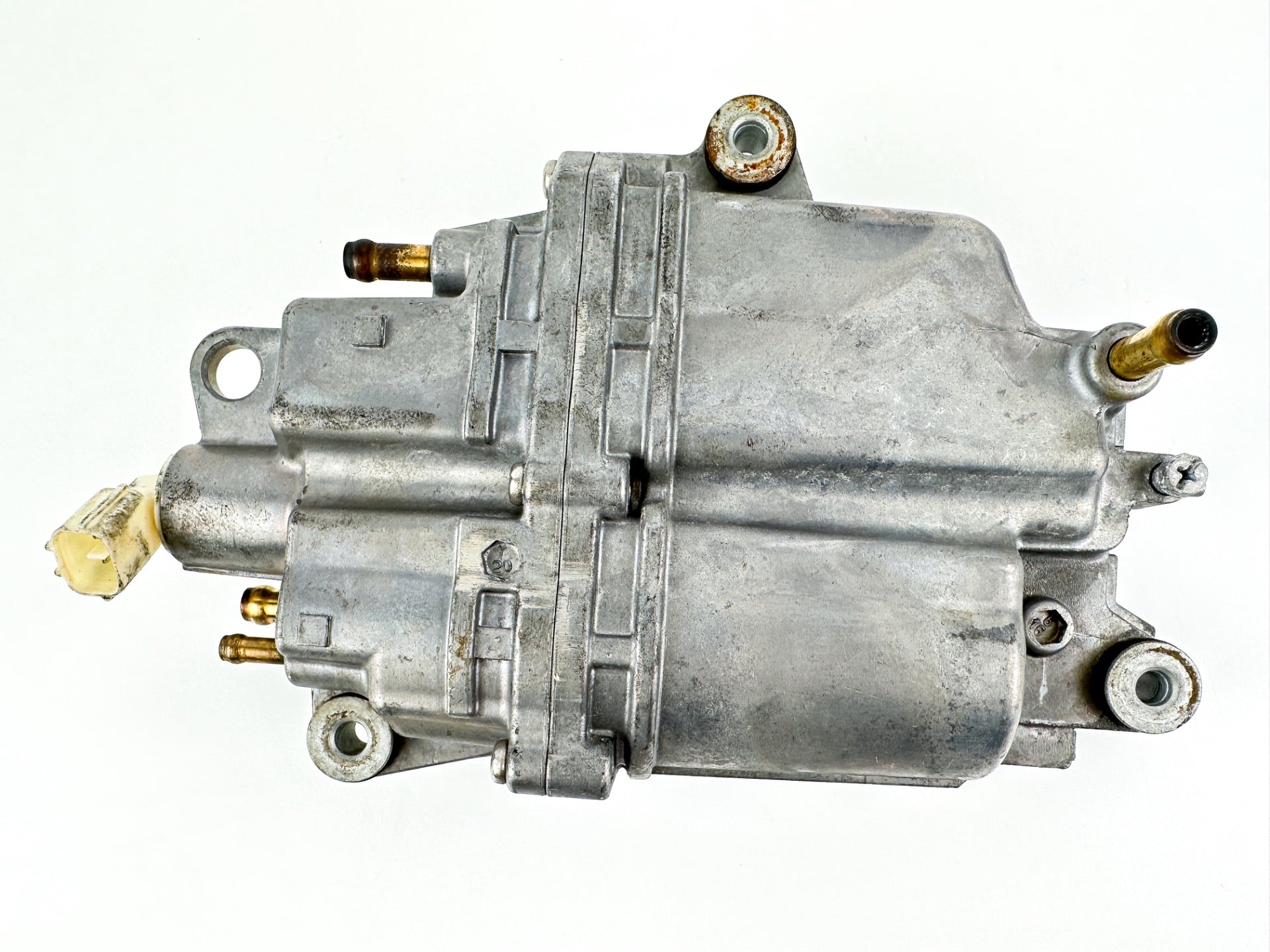 Suzuki DF 90 100 115 140 HP Outboard VST Fuel Vapor Separator 15600-90J00