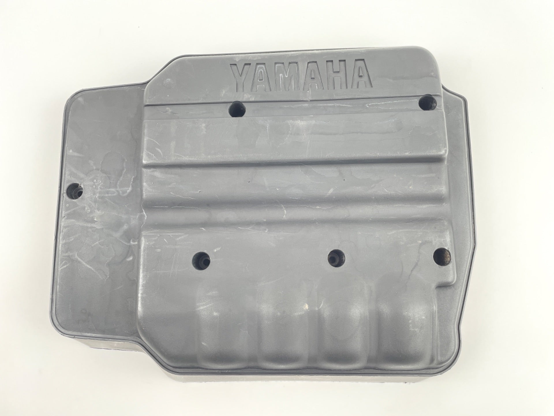 2000 Yamaha 250 HP 2 Stroke Outboard Intake Air Silencer Assembly 65L-14440-00-00 OEM