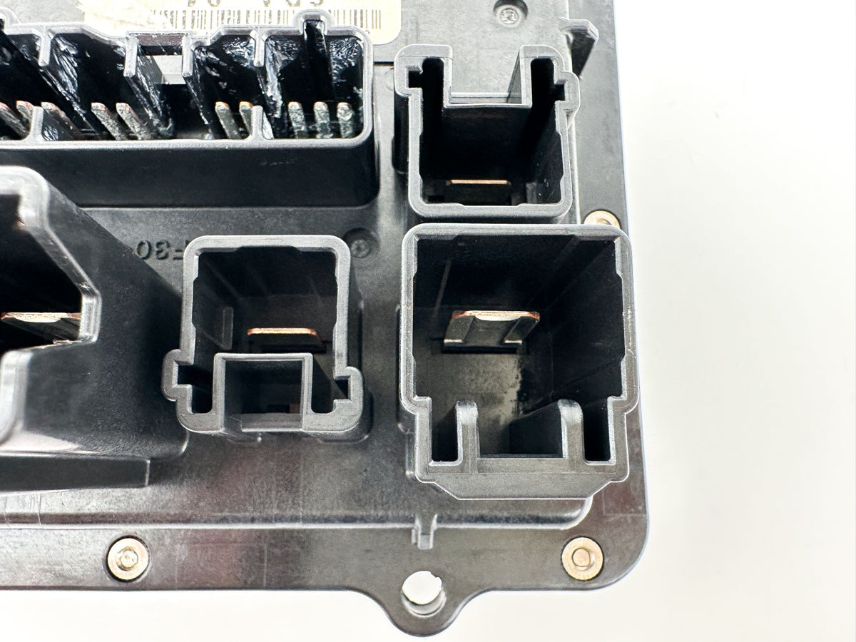2014 Yamaha 200 HP 4 Stroke Outboard Fuse Box 6DA-82170-00-00 OEM