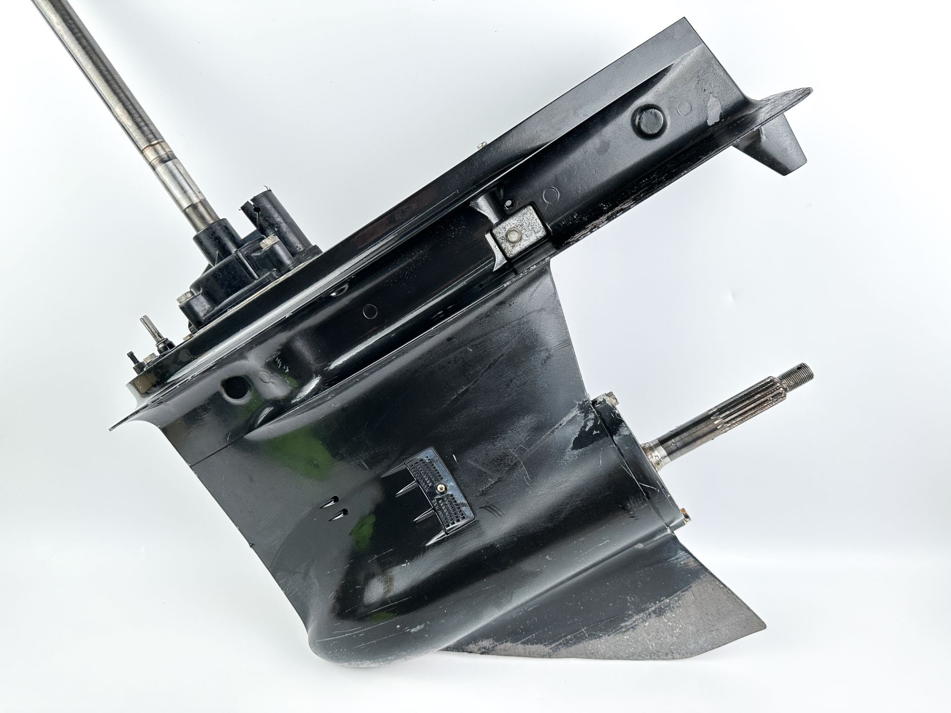 2016 Suzuki 175 HP 4 Stroke Outboard Lower Unit Gear Case 50040-96838-0EP OEM