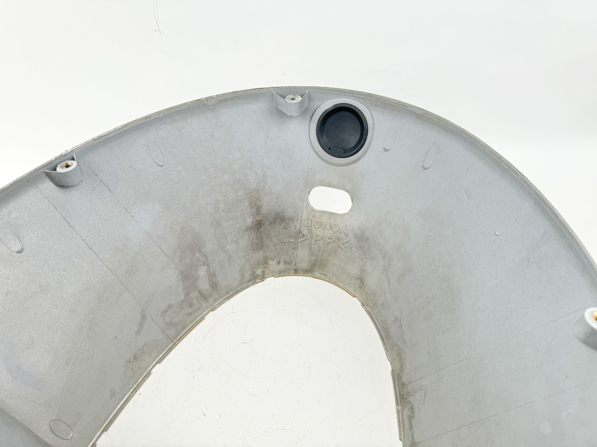 2000 Honda 75 HP 4 Stroke Outboard Lower Apron Cover 63710-ZW1-000ZA OEM