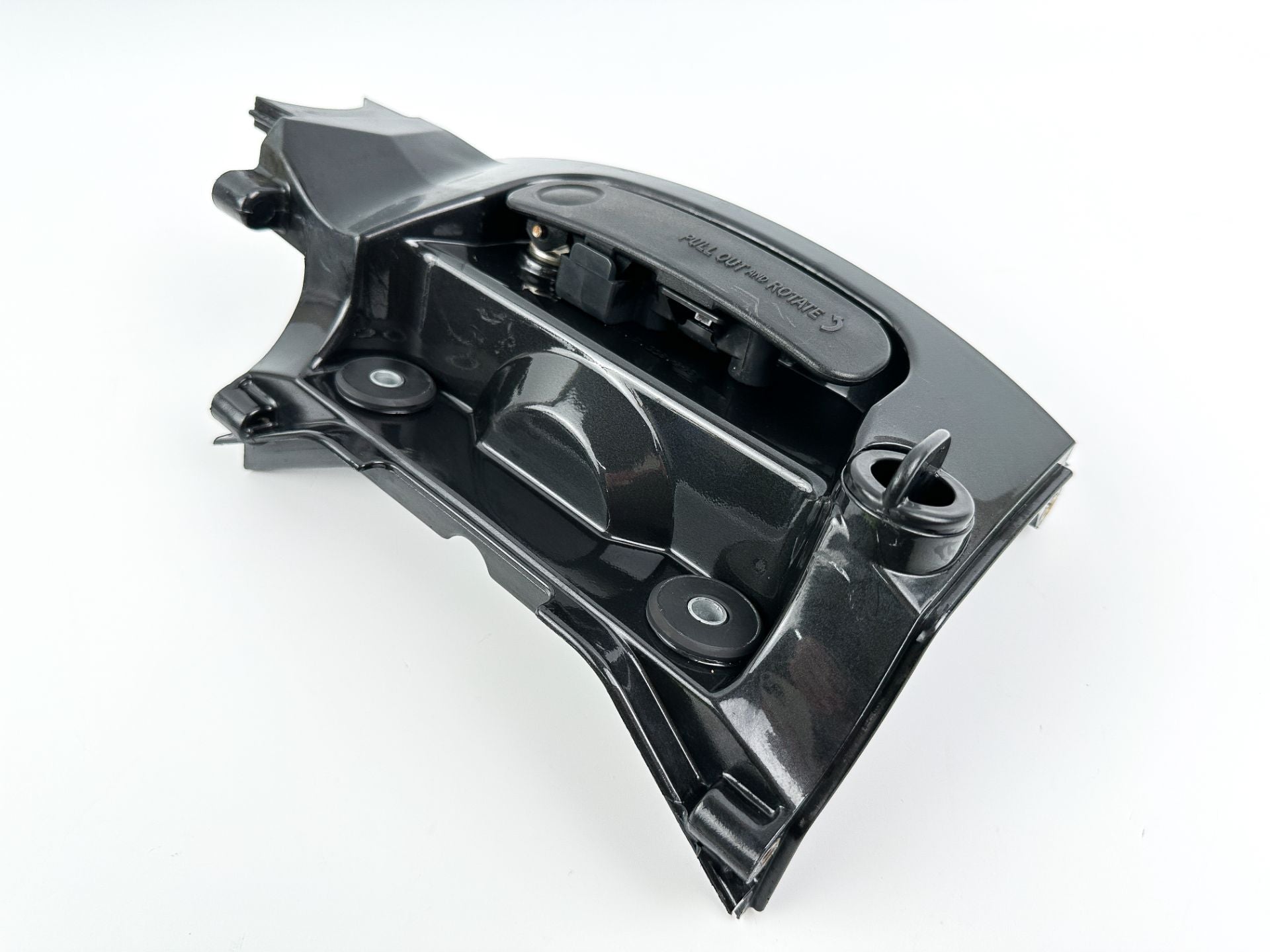 2016 Suzuki 175 HP 4 Stroke Outboard Front Panel Cowling Assembly 61831-96J10-0EP OEM