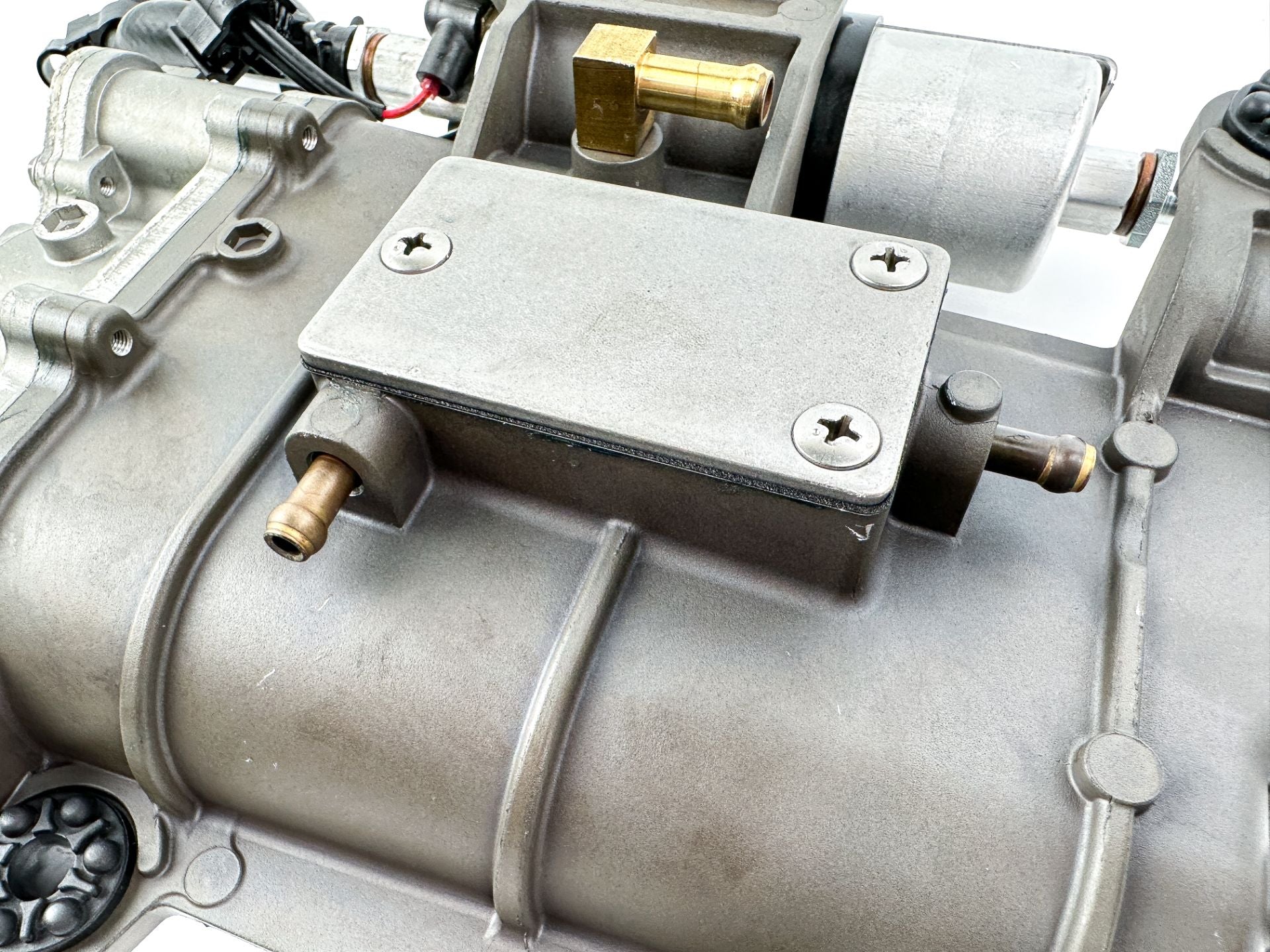 2019 Yamaha 250 HP 4 Stroke Outboard VST Float Chamber 6CB-14180-11-00 - Cleaned