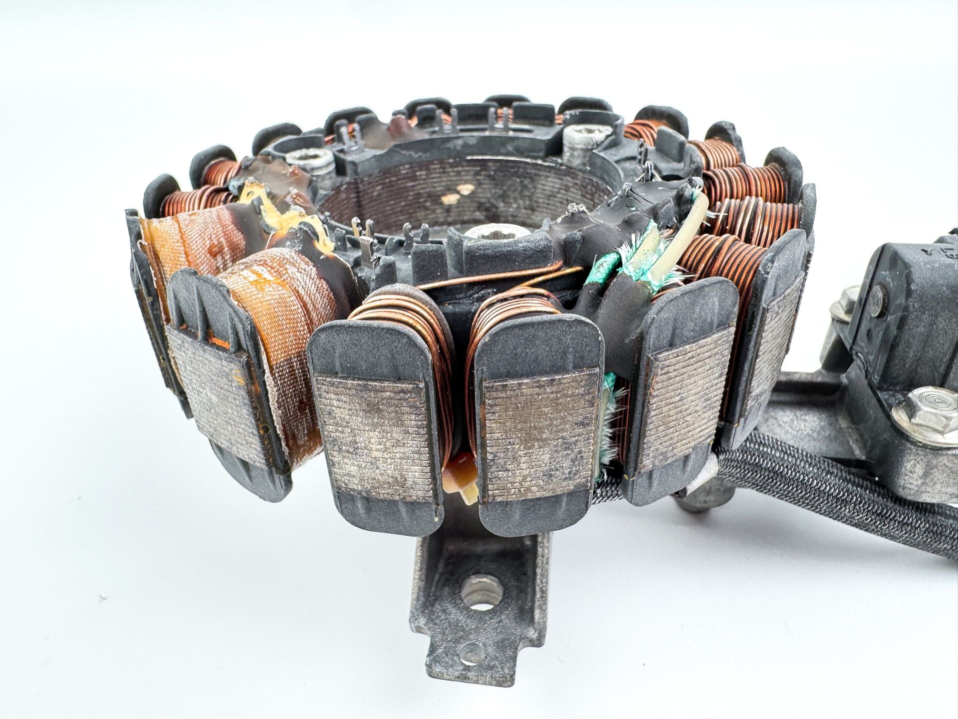 2003 Mercury 50 HP 4 Stroke Outboard Coil Pulser Base Stator Assembly 8250891 OEM