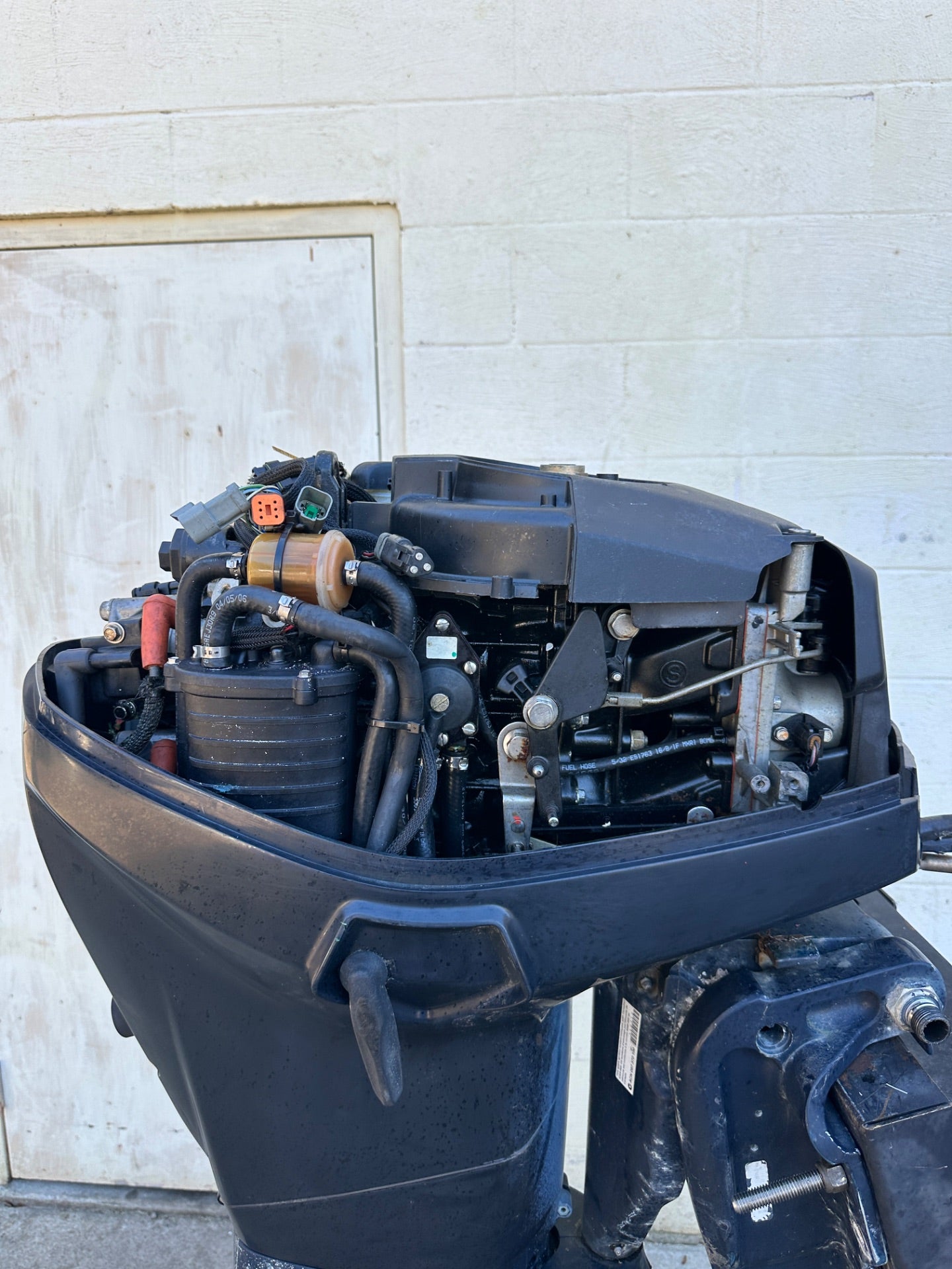 2007 Evinrude Etec 40HP 2 Stroke Outboard Engine W/ 20" Shaft Needs Work