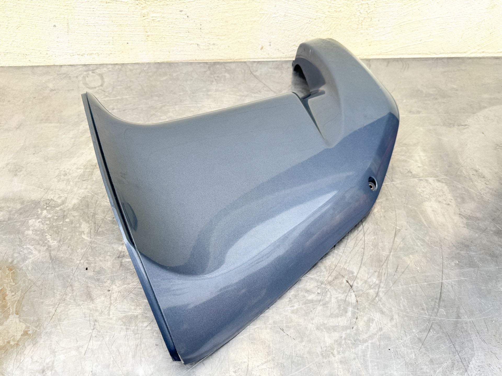 2002 Yamaha 225 HP 4 Stroke Outboard Lower Apron Cover Set 69J-42771-00-8D OEM