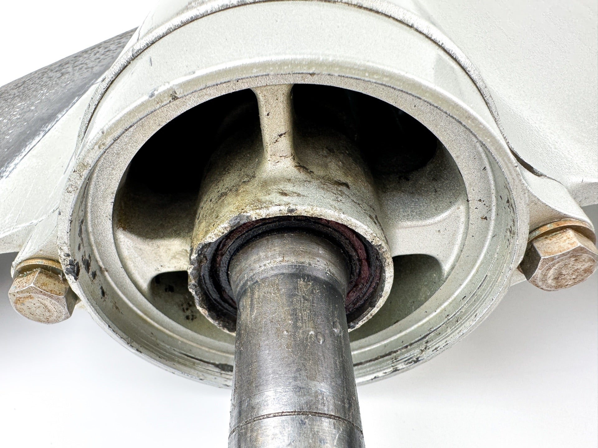 1999+ Honda 115HP 20" Long Lower Unit Gear Case Assembly Standard Rotation