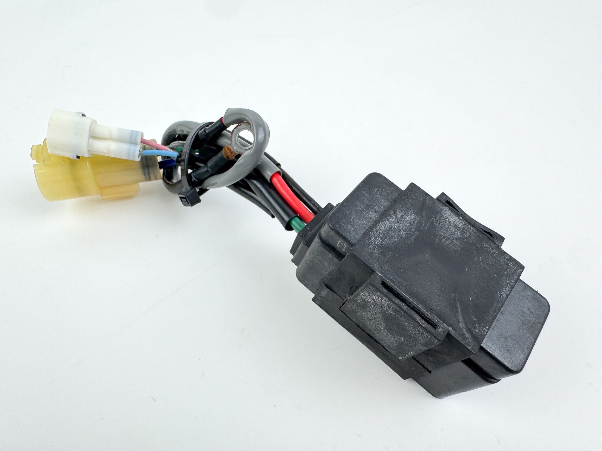 2011 Suzuki 115 HP 4 Stroke Outboard Trim Tilt Relay 38410-93J12 OEM