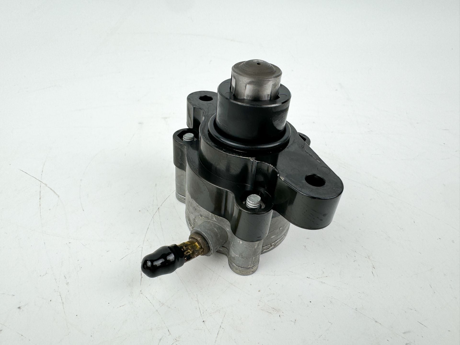 2003 Yamaha 115HP F115 Outboard Engine Fuel Pump Assembly 68V-24410-00-00