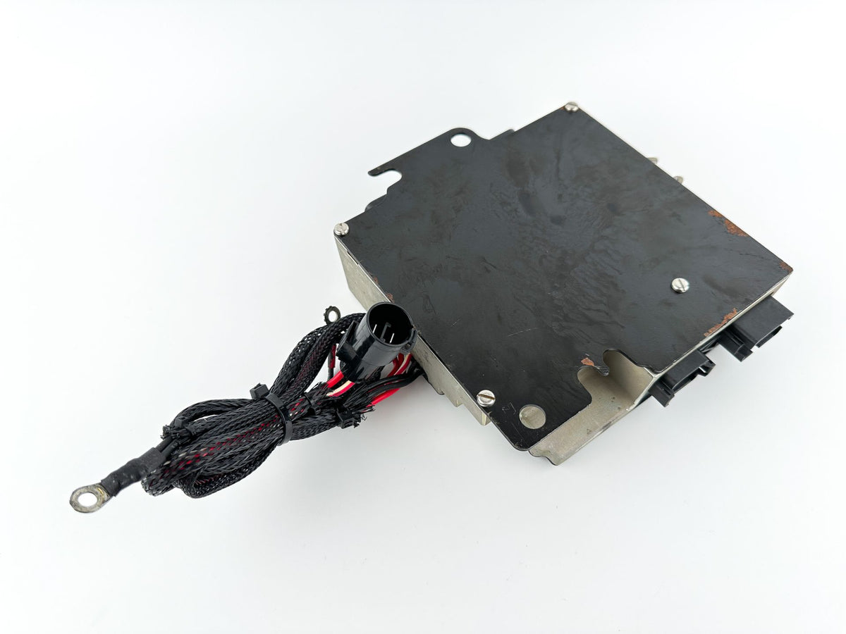 2001 Evinrude 115 HP 2 Stroke Outboard Engine Control Unit ECU 0586724 OEM