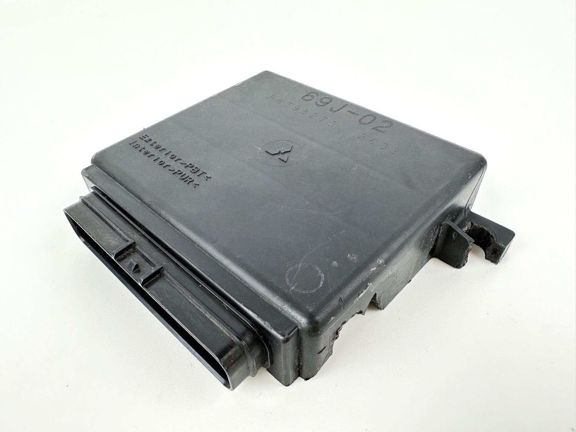 2003 Yamaha 225 HP 4 Stroke Outboard Engine Control Unit ECU 69J-8591A-02-00 OEM