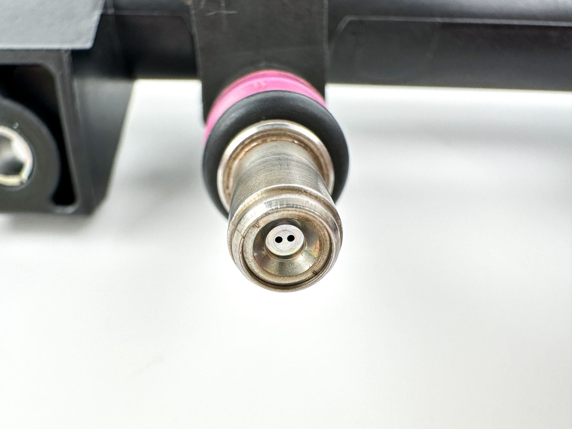 2014 Mercury 115 HP 4 Stroke Outboard Fuel Injector Set W/ Rail 8M0006027 OEM