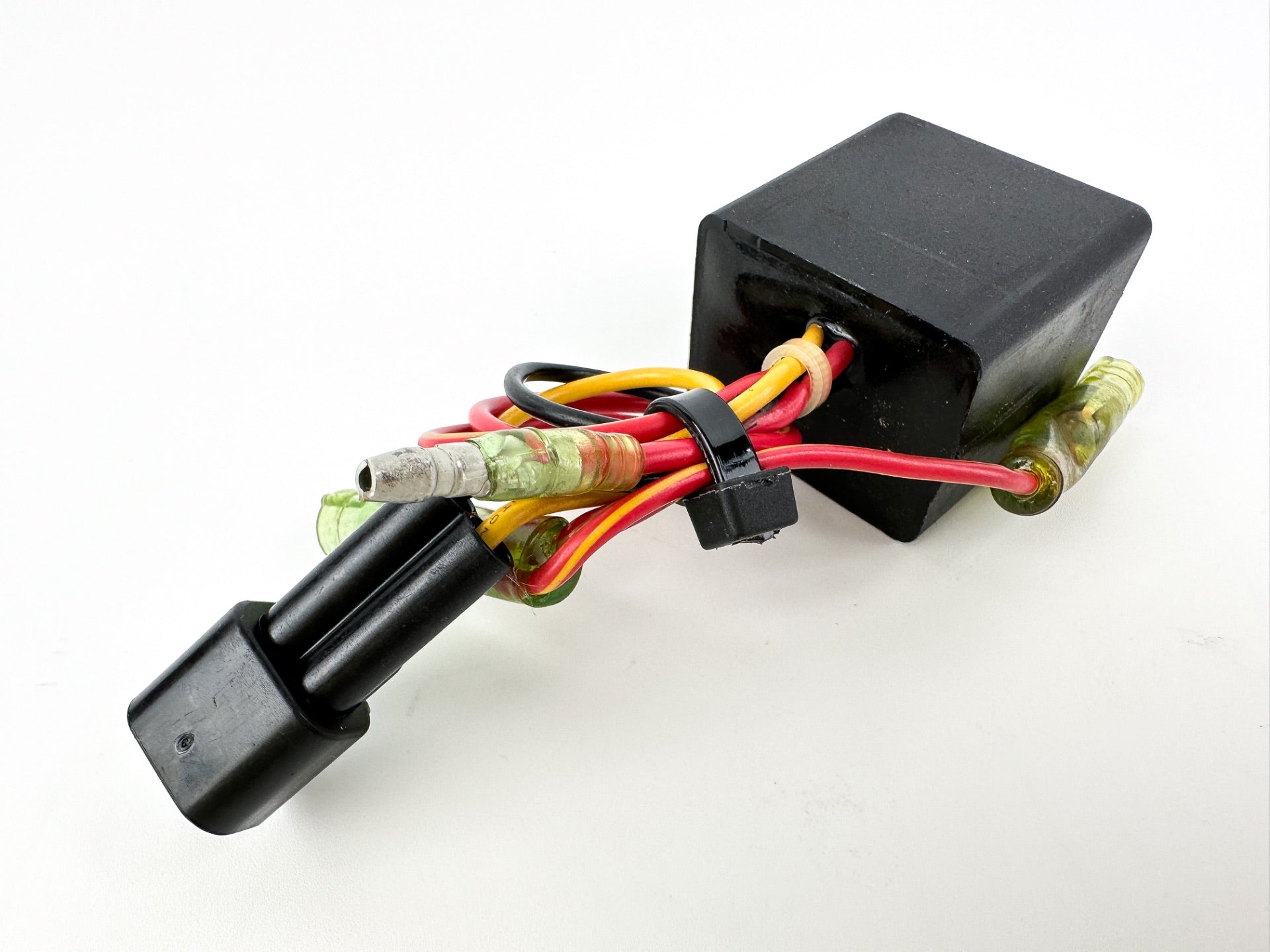 2001 Yamaha 200 HP 2 Stroke Outboard Relay Assembly 65L-81950-00-00 OEM