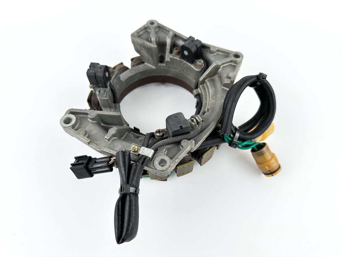 2004 Yamaha 225 HP 4 Stroke Outboard Coil Pulser Base Stator Assembly 69J-81460-01-00 OEM