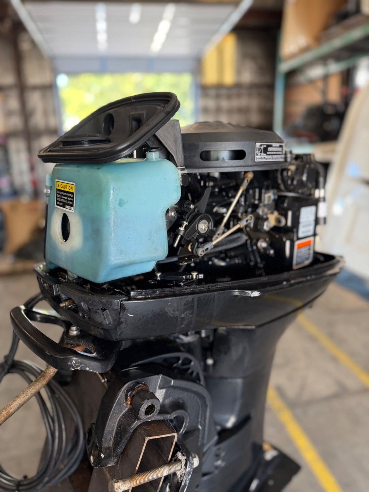 2000 Mercury 30 HP 2 Stroke Outboard Engine With 20" Shaft - Long