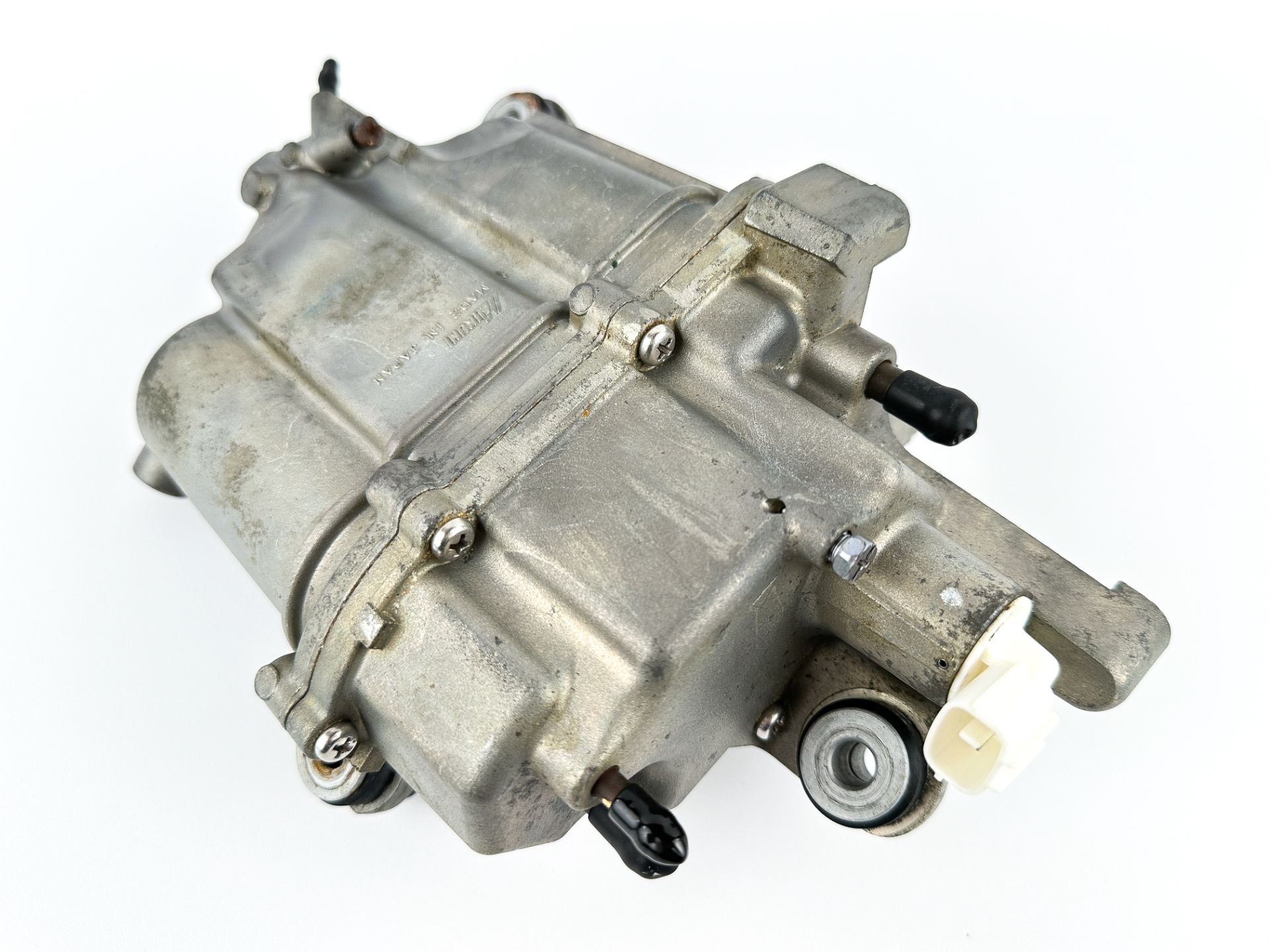 2006 Suzuki 225 HP 4 Stroke Outboard Vapor Separator Tank VST 15600-93J02 OEM