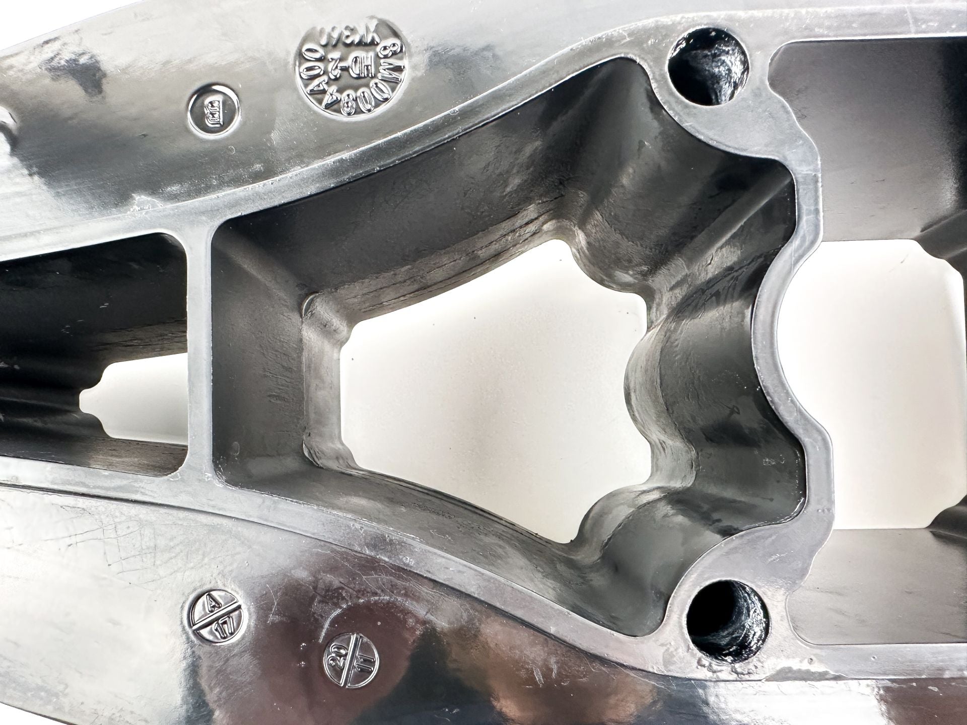 2021 Mercury 150 150HP 4 Stroke Outboard Midsection Extension / Spacer 8M0071622 OEM