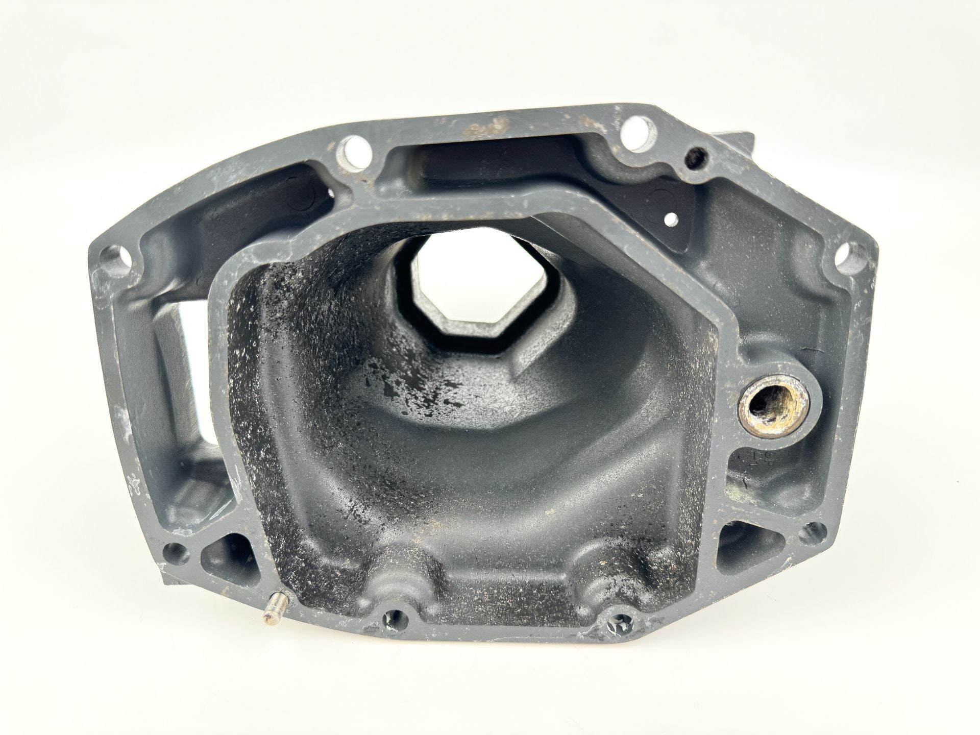 2012 Yamaha 150 HP 4 Stroke Outboard Exhaust Muffler 63P-14711-01-9S OEM