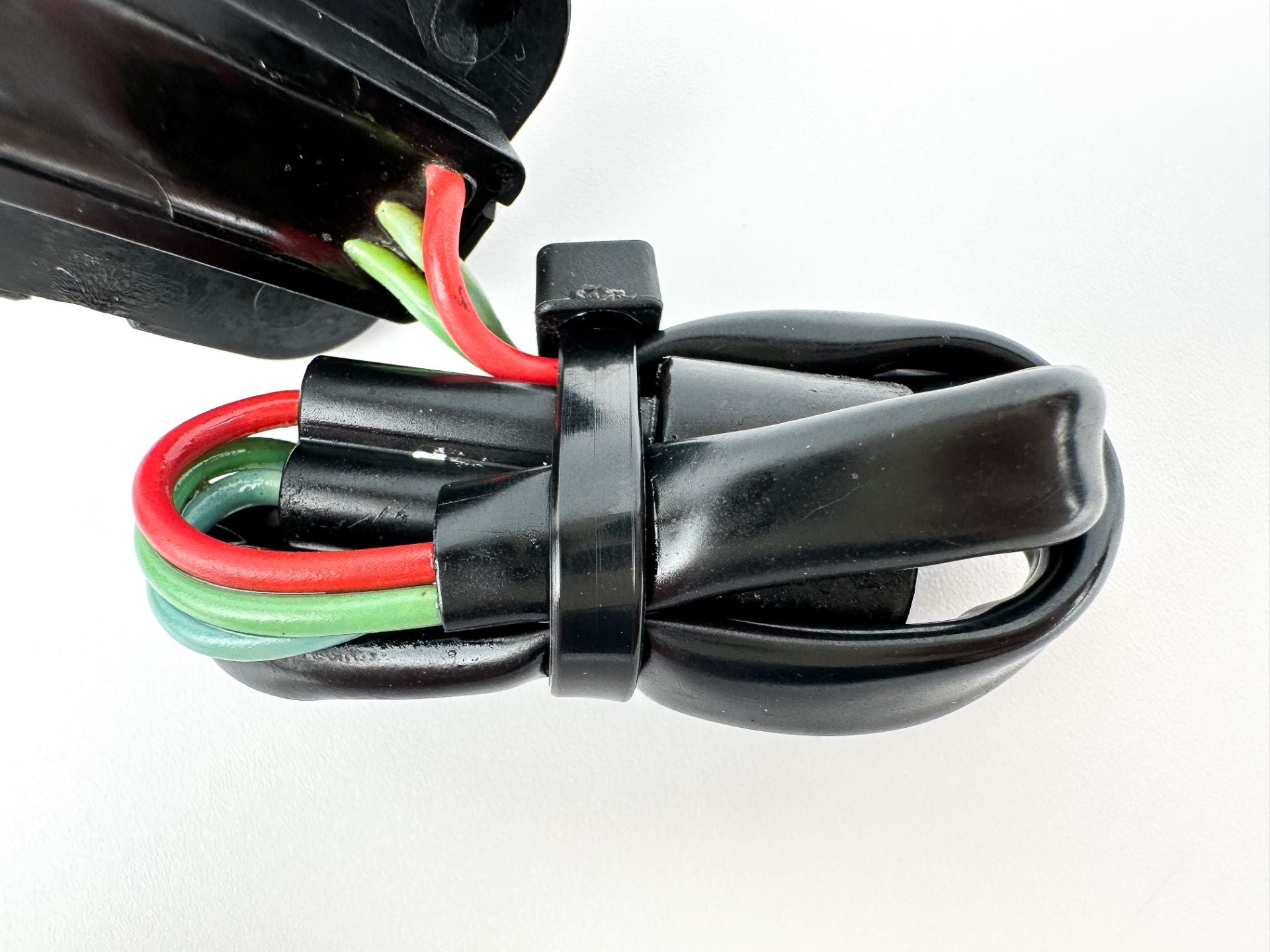 2007 Yamaha 250 HP 2 Stroke Outboard Trim Switch 69J-82563-00-00 OEM