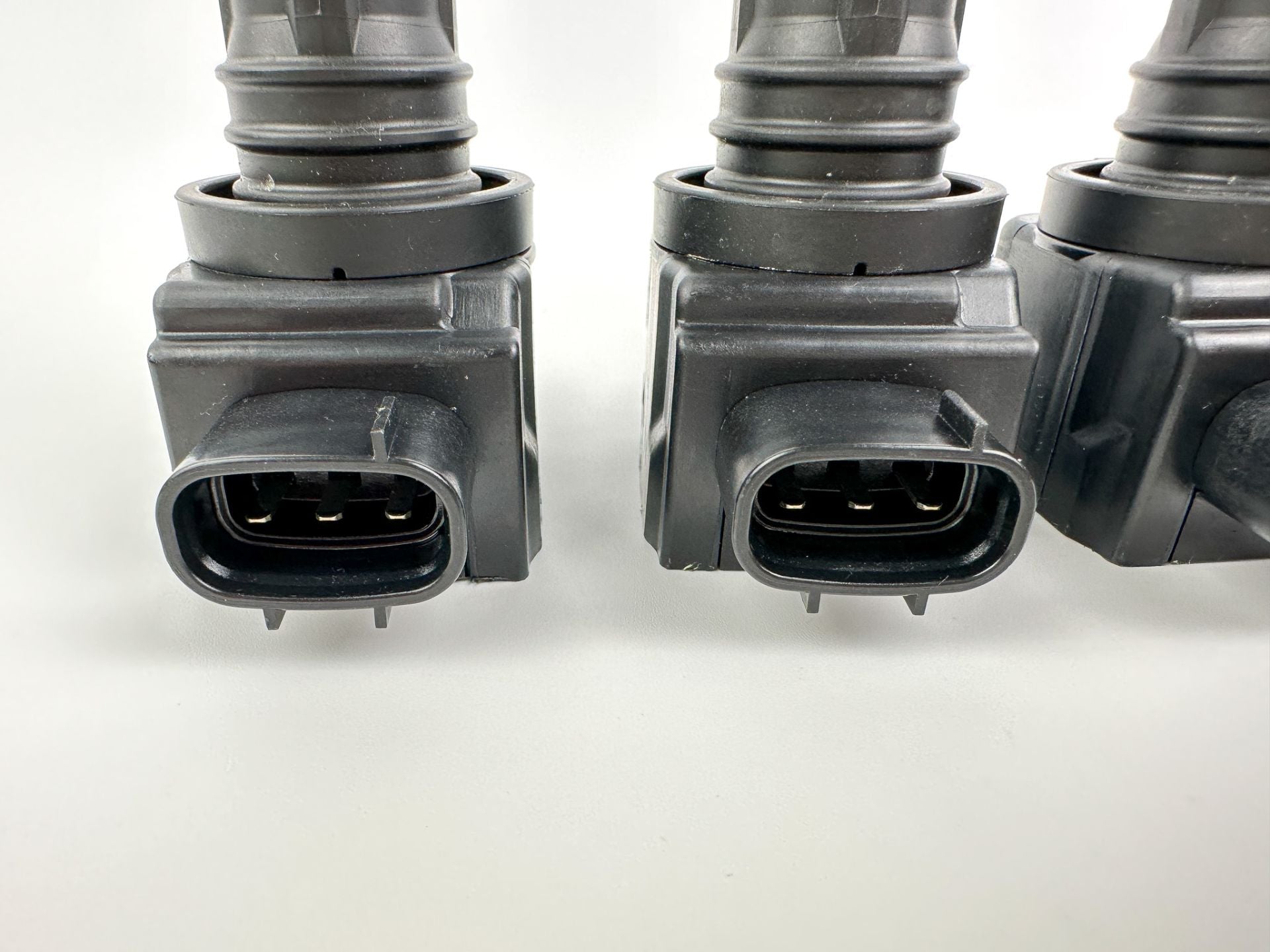 2019 Yamaha 250 HP 4 Stroke Outboard Ignition Coil Set 6CB-82310-00-00 OEM