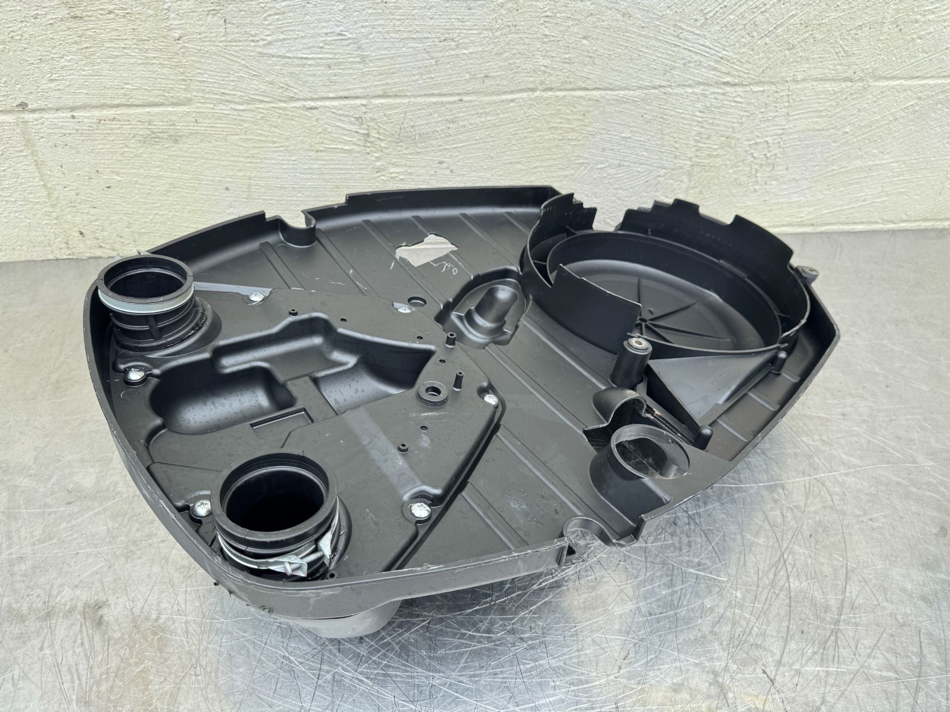 2010 Suzuki 250 HP 4 Stroke Outboard Flywheel Cover 11510-93J04 OEM