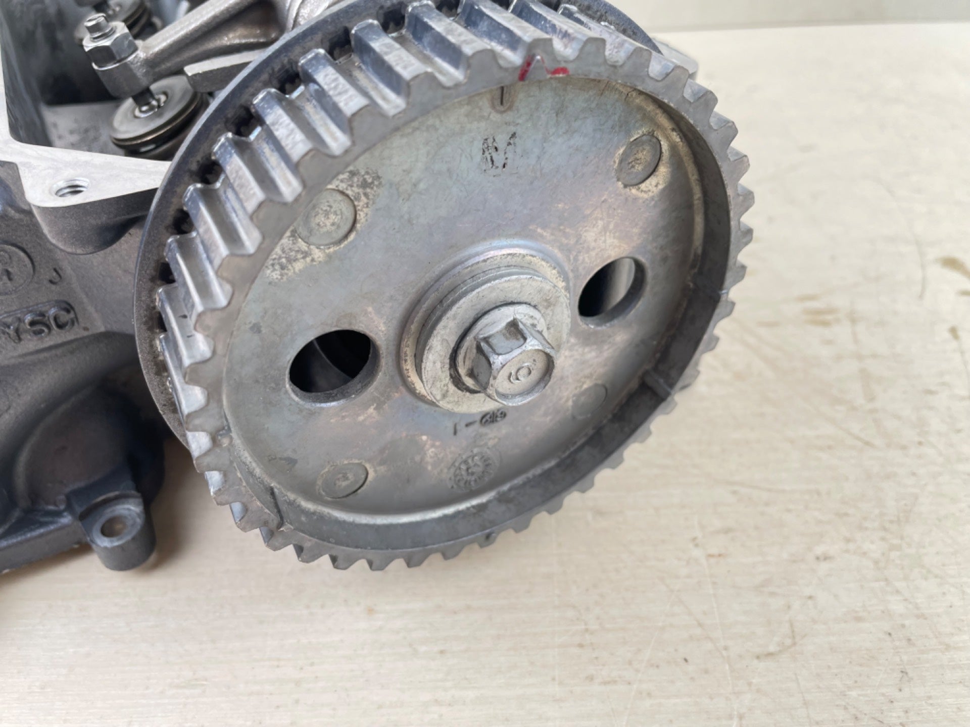 2000 Yamaha 25HP 4 Stroke Outboard Cylinder Head Assembly 65W-W009A-12-4D