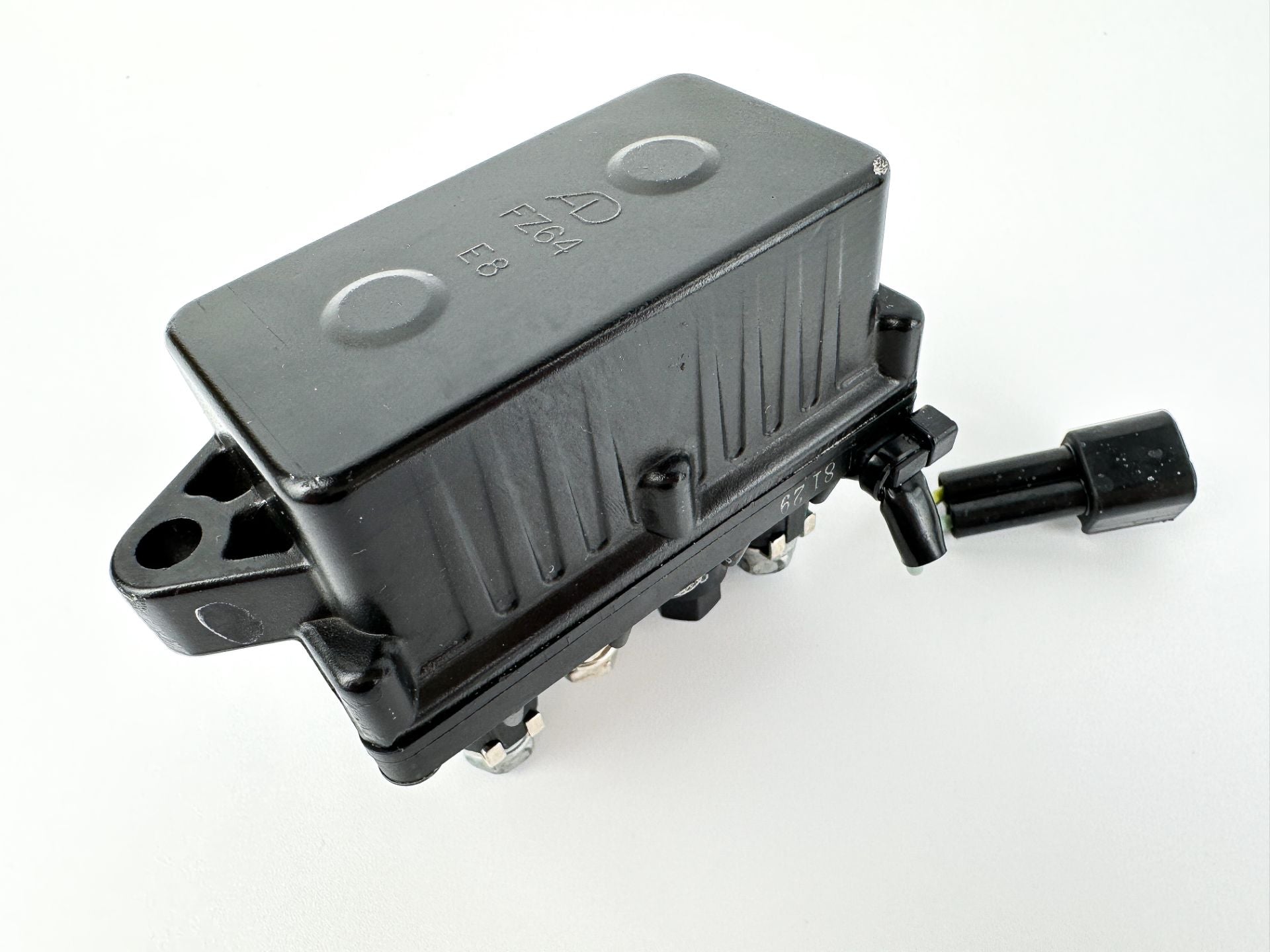 2007 Yamaha 250 HP 2 Stroke Outboard Trim Tilt Relay 60V-81950-00-00 OEM