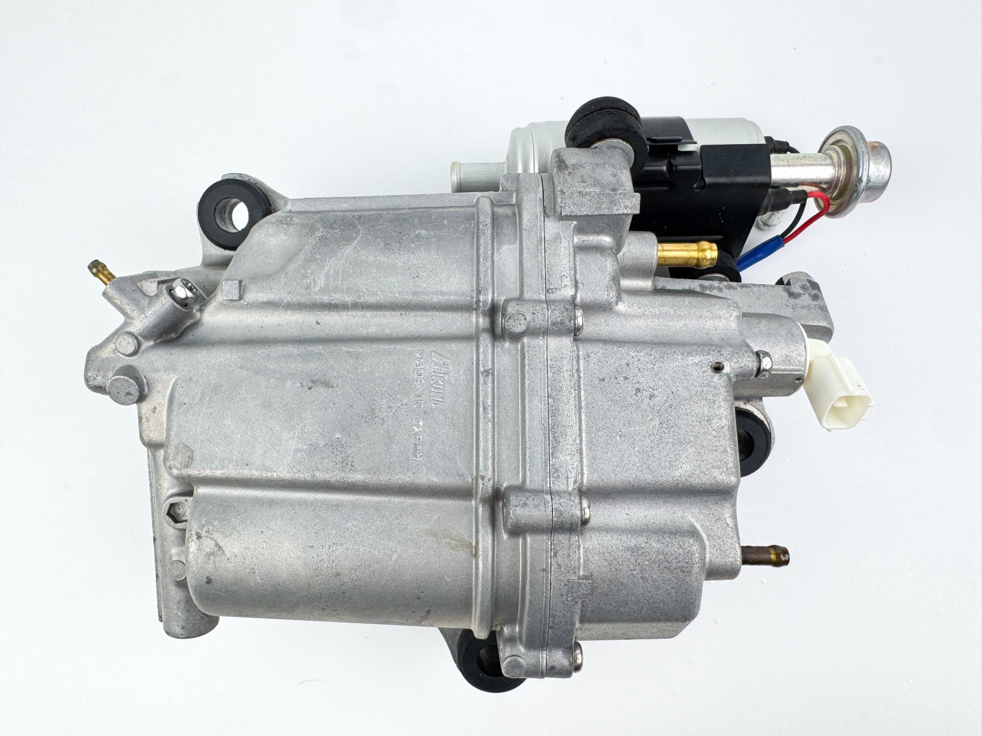 Suzuki DF 200 225 250 HP 4 Stroke Outboard Vapor Separator Tank VST 15600-93J02 OEM