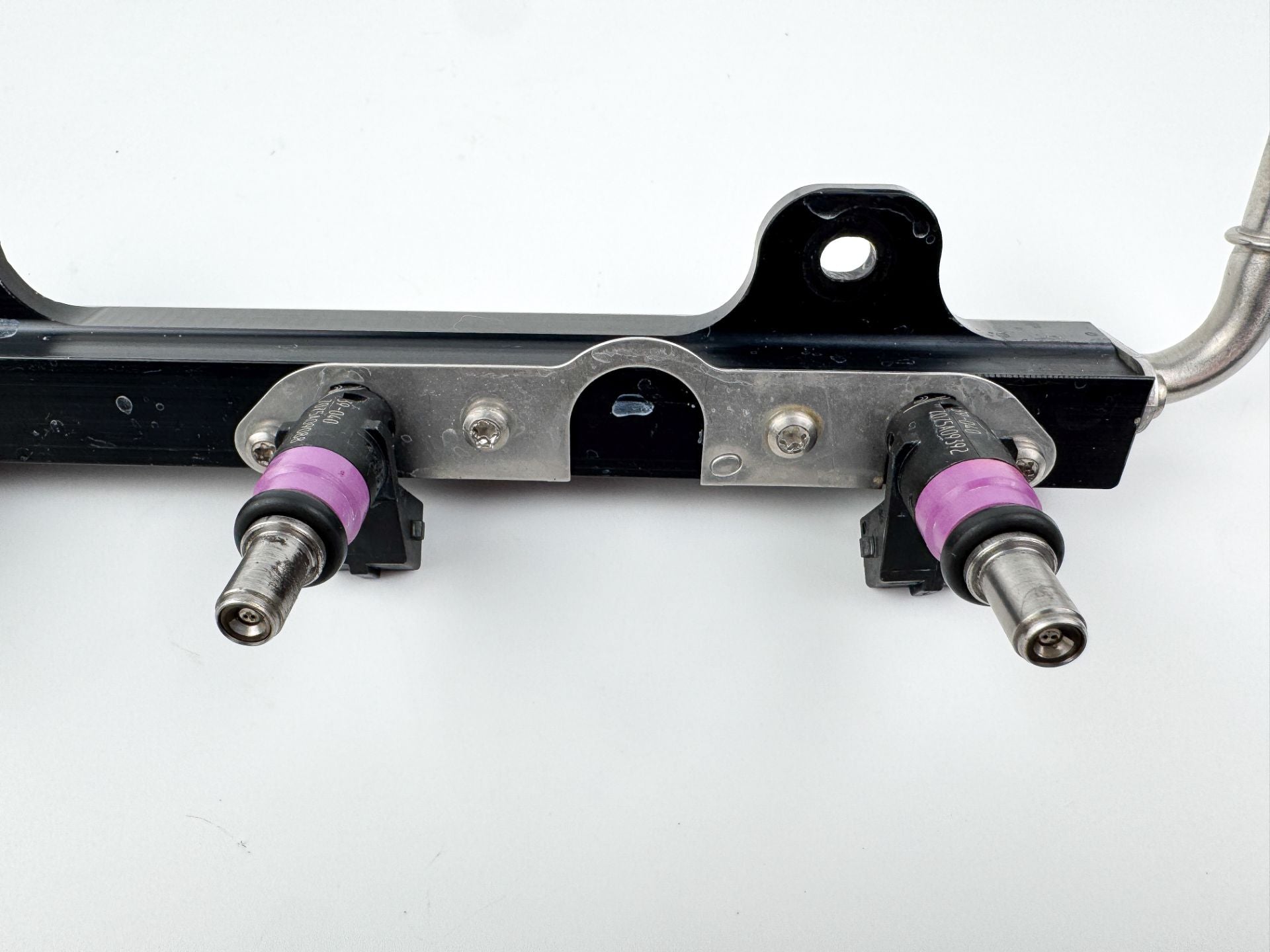 2007 Mercury 135 HP 4 Stroke Outboard Fuel Injector Set W/ Rail 8M0041571 OEM