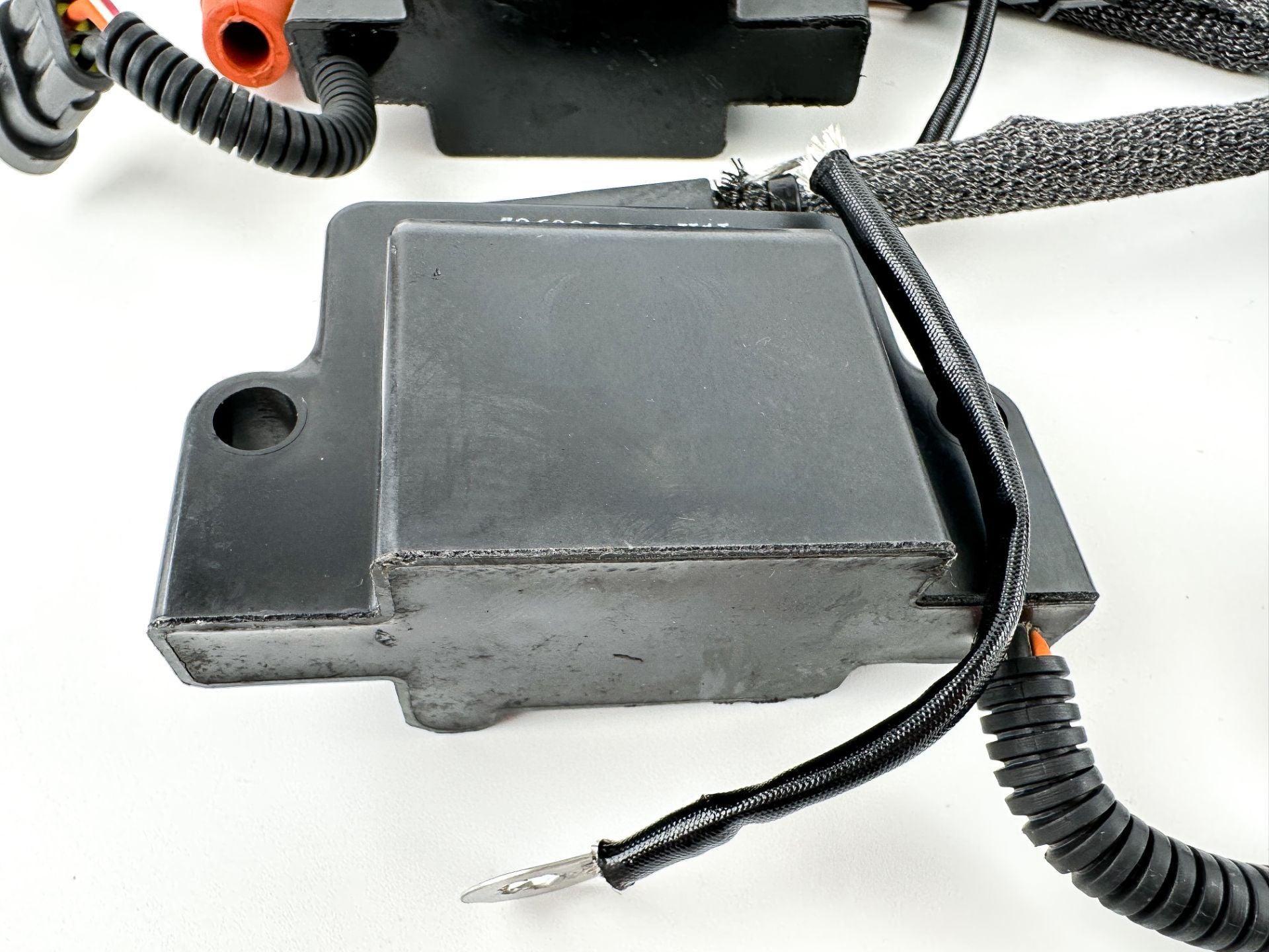 2013 Evinrude 250 HP 2 Stroke Outboard Ignition Coil Set 0587275 OEM
