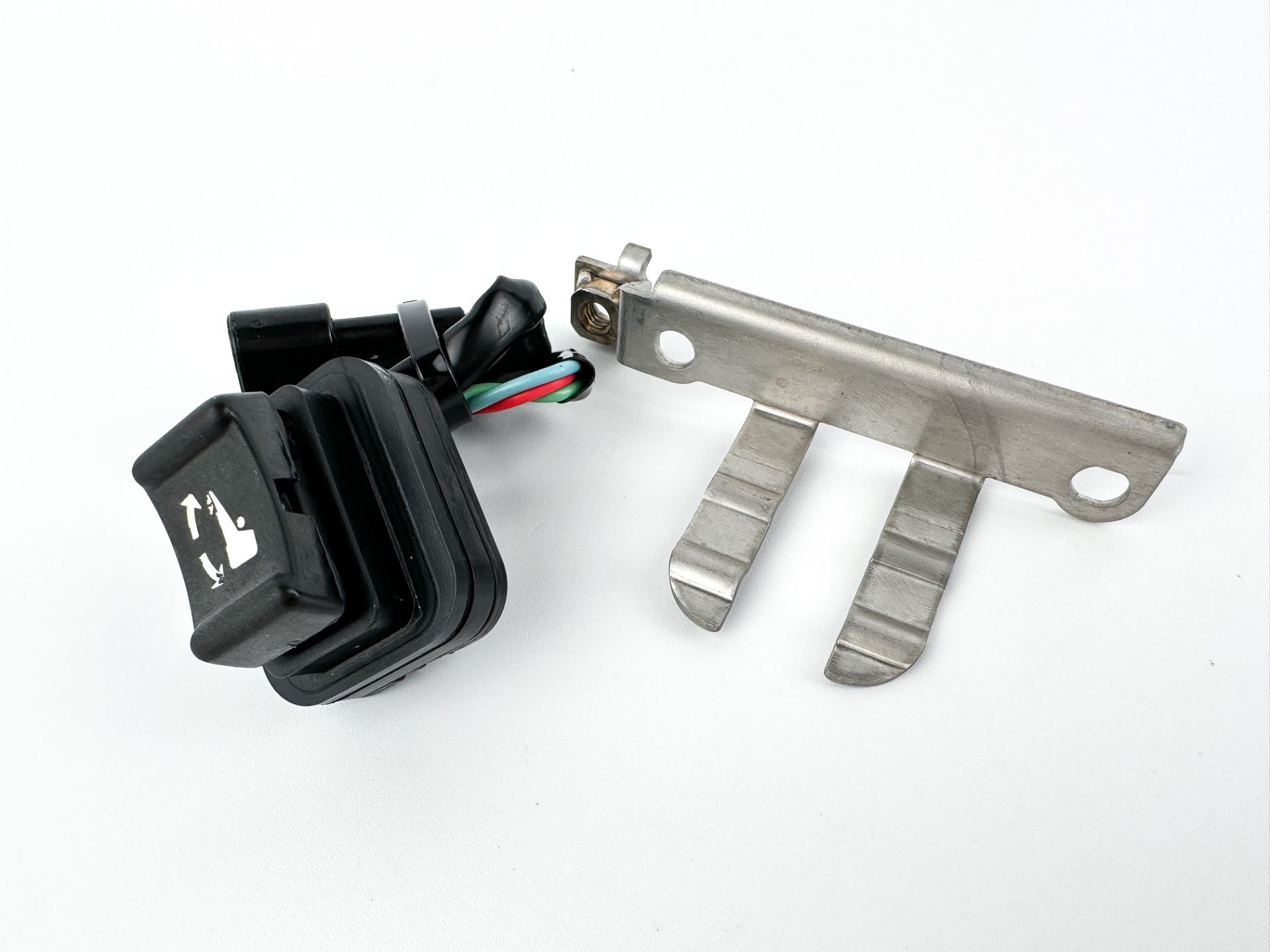 2009 Yamaha 225 HP 2 Stroke Outboard Trim Switch 69J-82563-00-00 OEM