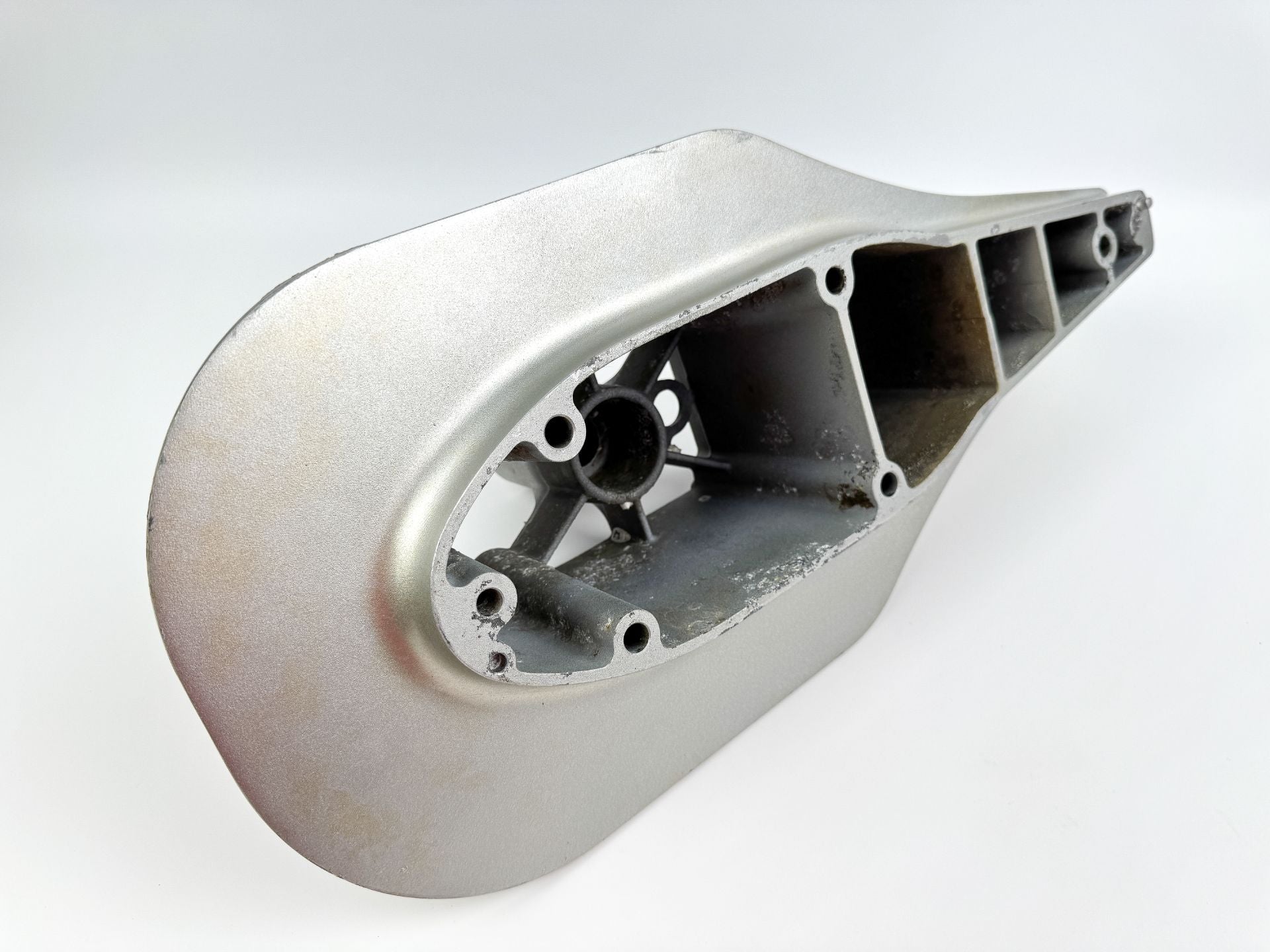 2010 Honda 60 HP 4 Stroke Outboard Midsection Extension / Spacer 40202-ZY9-610ZC OEM