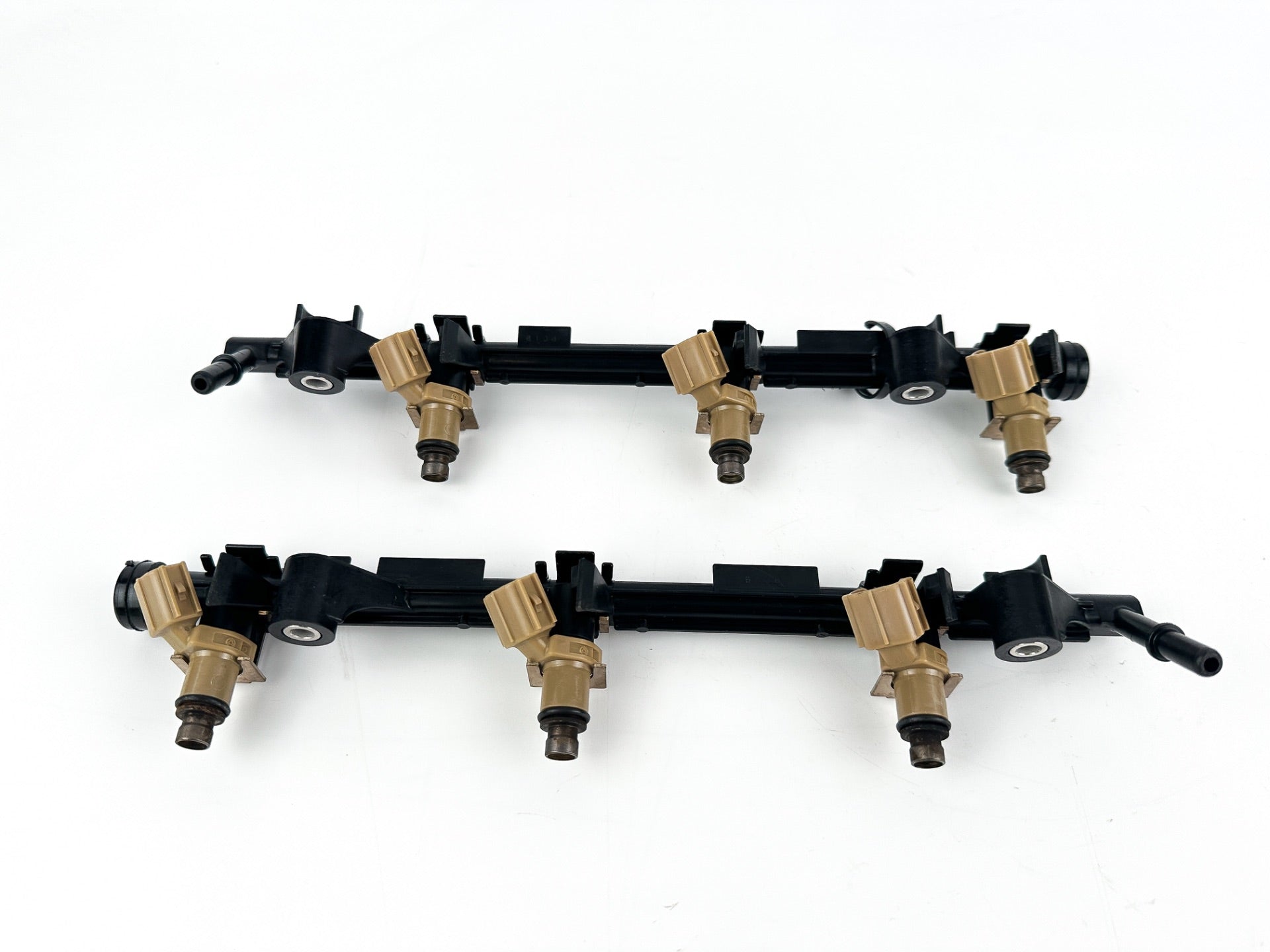 2008 Yamaha 250 HP 4 Stroke Outboard Fuel Injector Set W/ Rail 6P2-13761-10-00 OEM